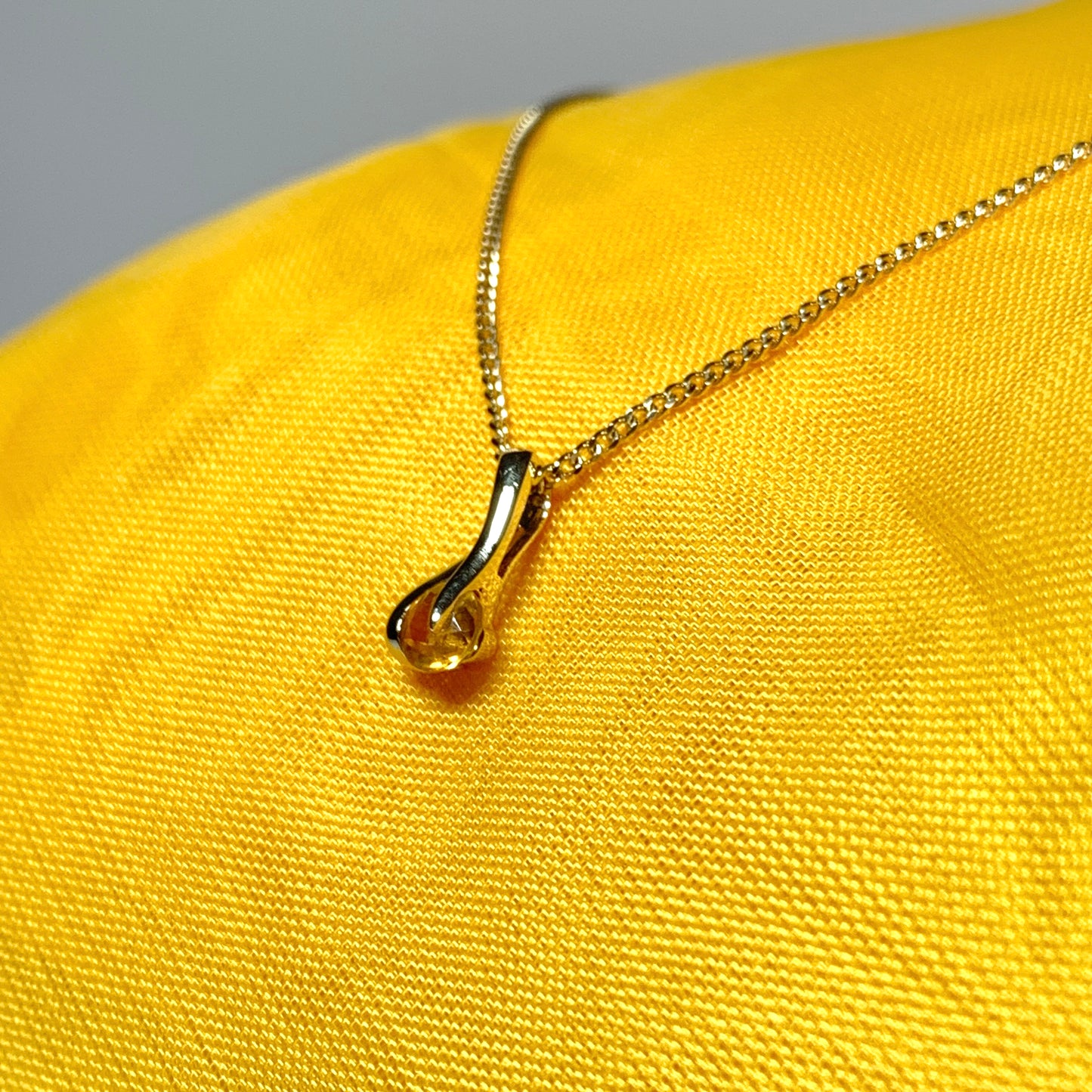 Yellow citrine yellow gold necklace