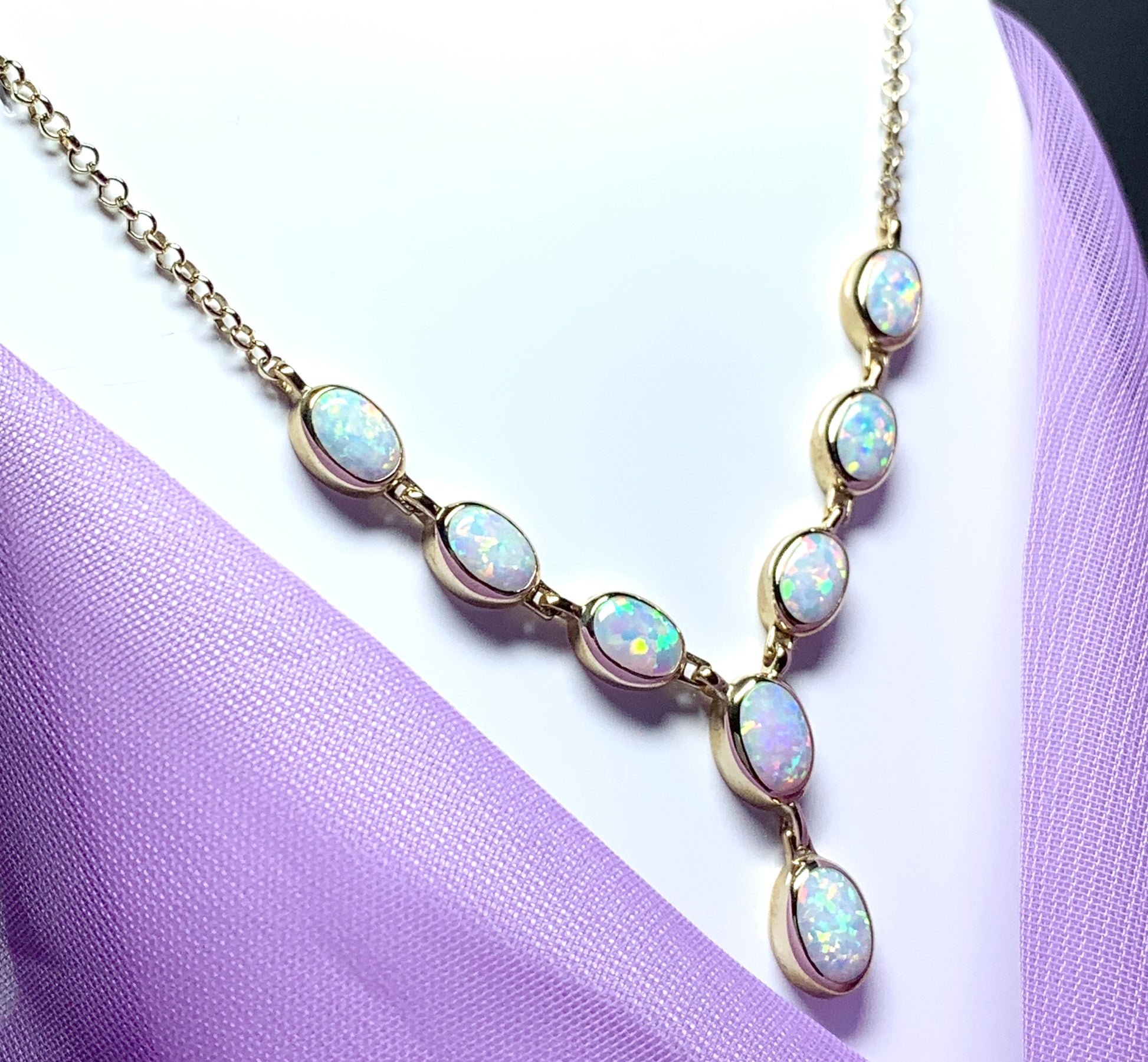 Yellow gold opal fancy necklace including chain