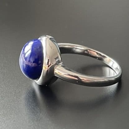 Blue lapis lazuli round white gold ladies ring