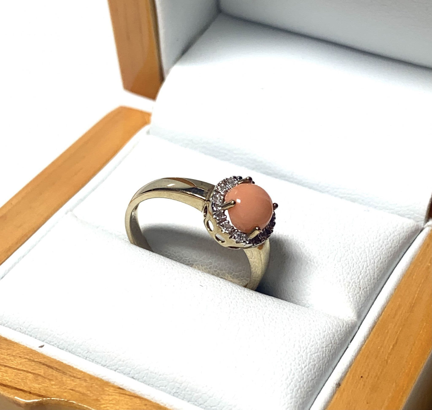 Coral and diamond yellow gold round cluster ring