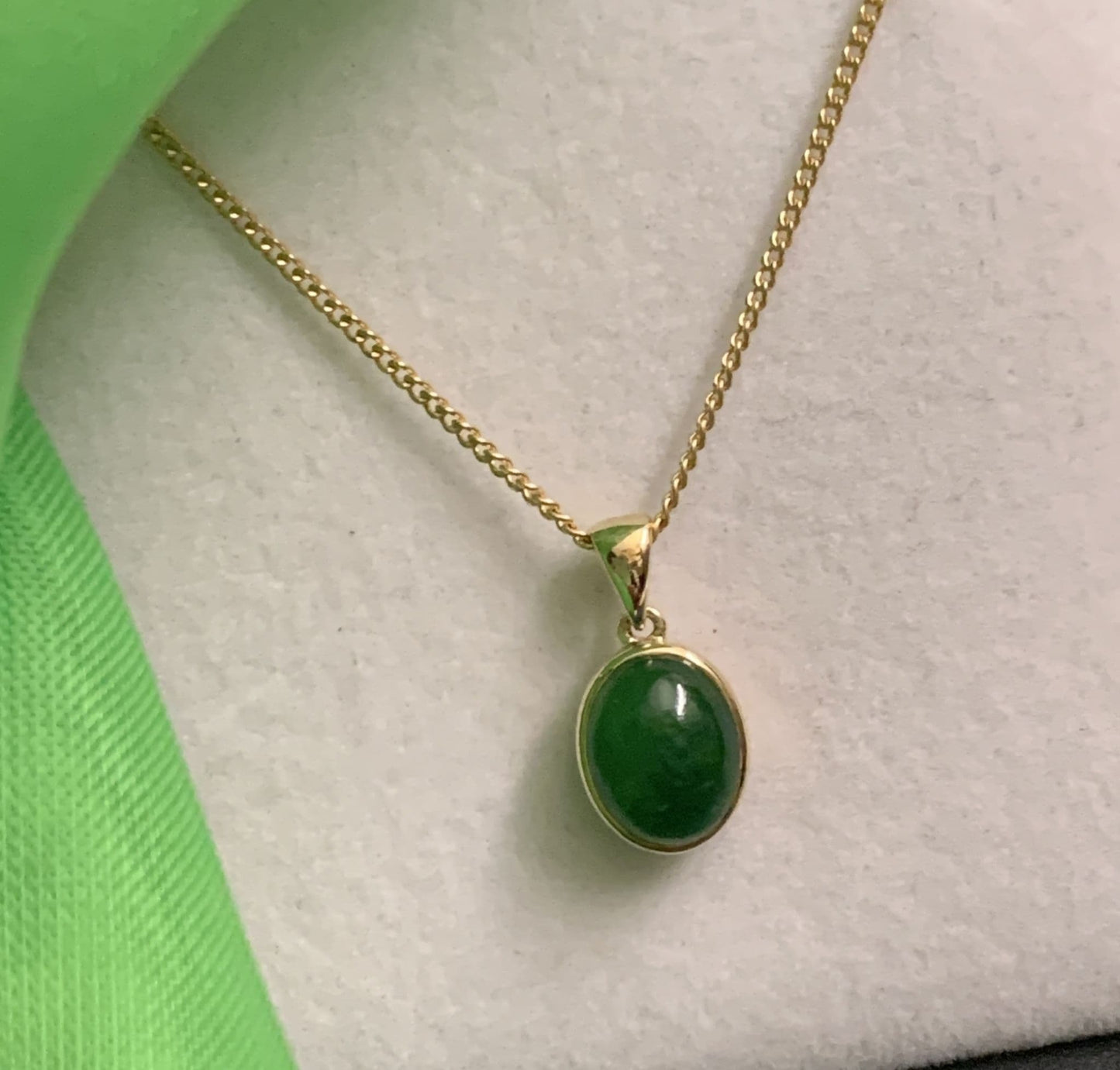 Dark Green Jade Yellow Gold Oval Rubbed Over Necklace