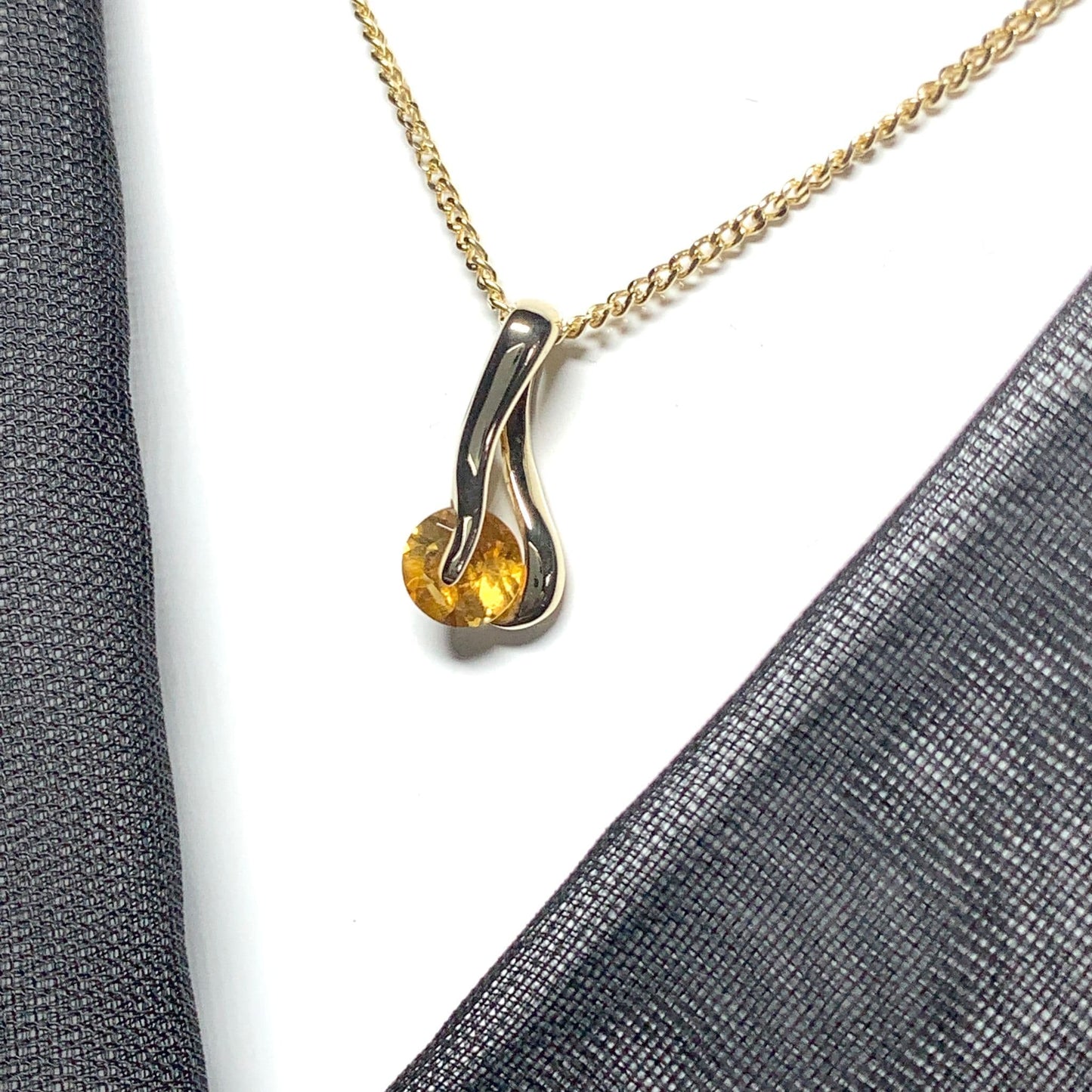 Fancy yellow citrine round yellow gold necklace