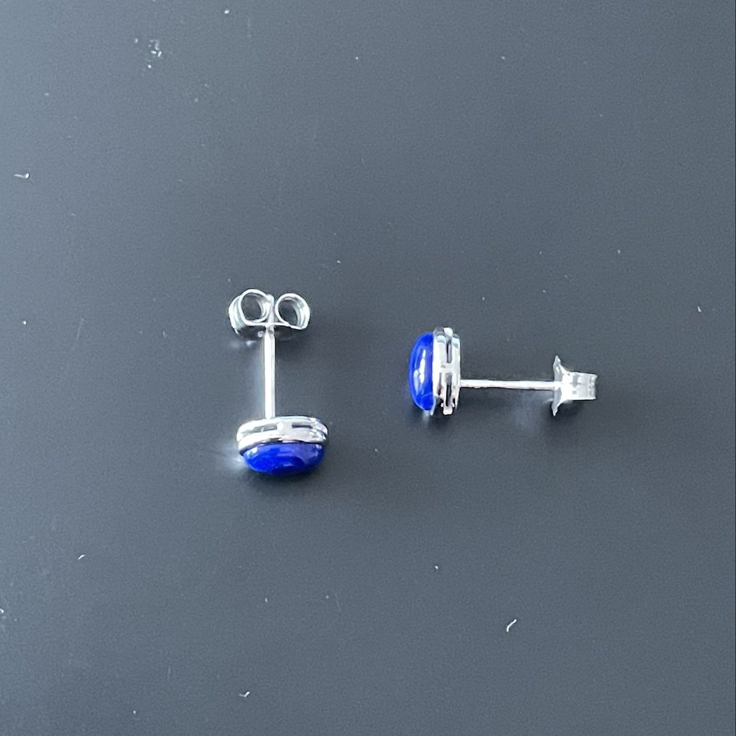 Lapis lazuli white gold oval stud earrings