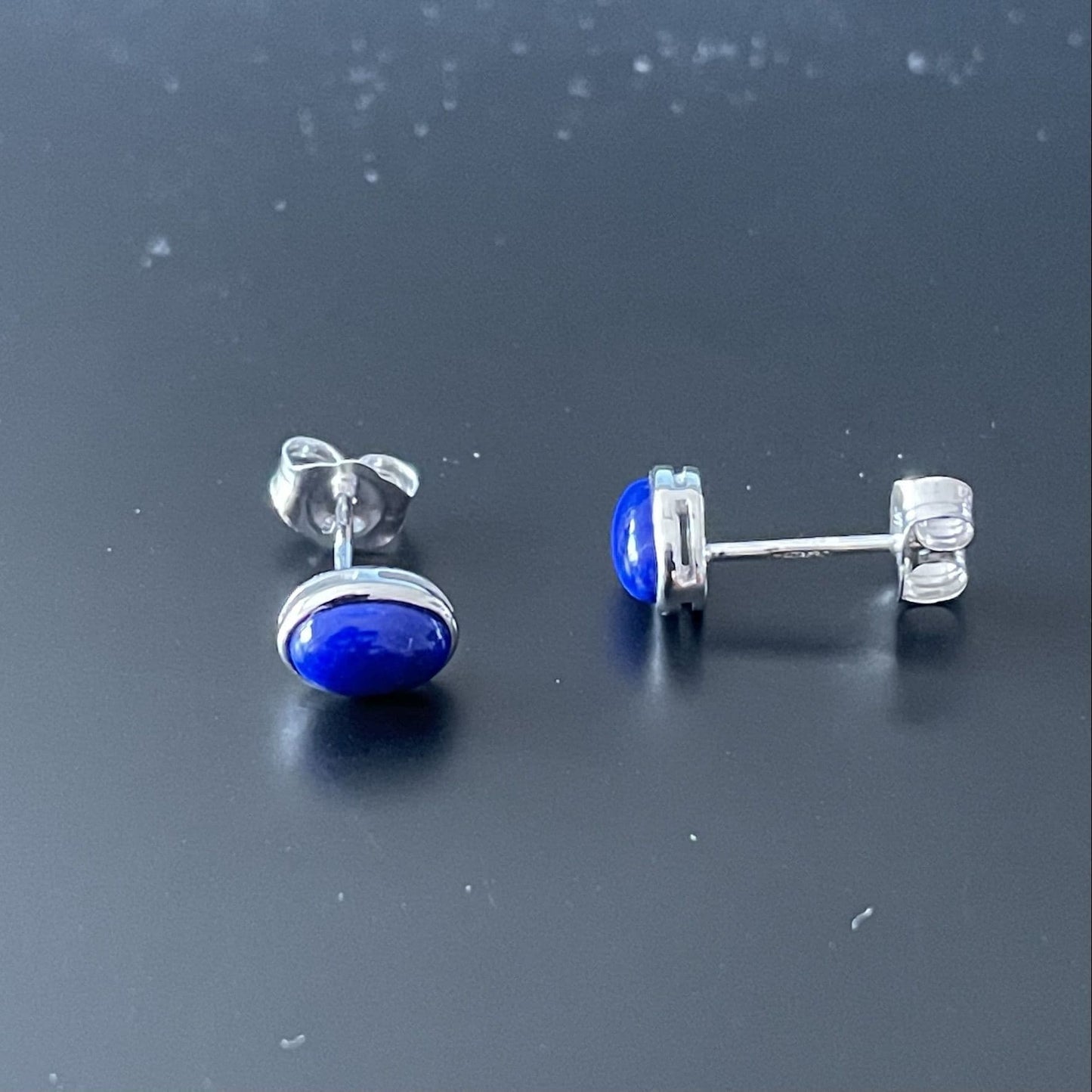 Lapis lazuli white gold oval stud earrings