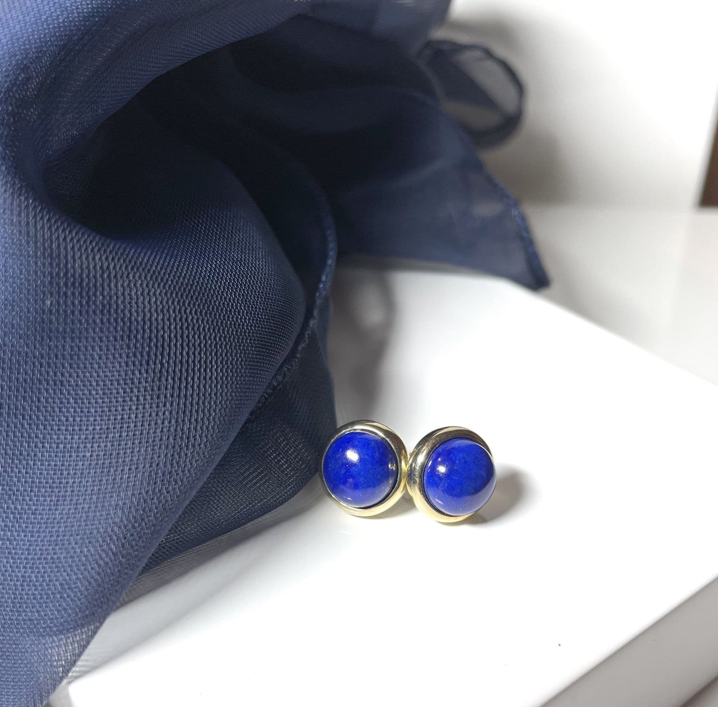 Large round blue lapis lazuli yellow gold stud earrings