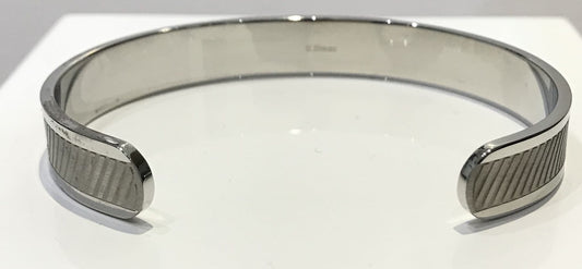 Men's stainless steel chevron effect torque bangle