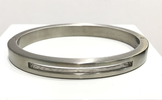 Men's stainless steel cut out centre hinged bangle