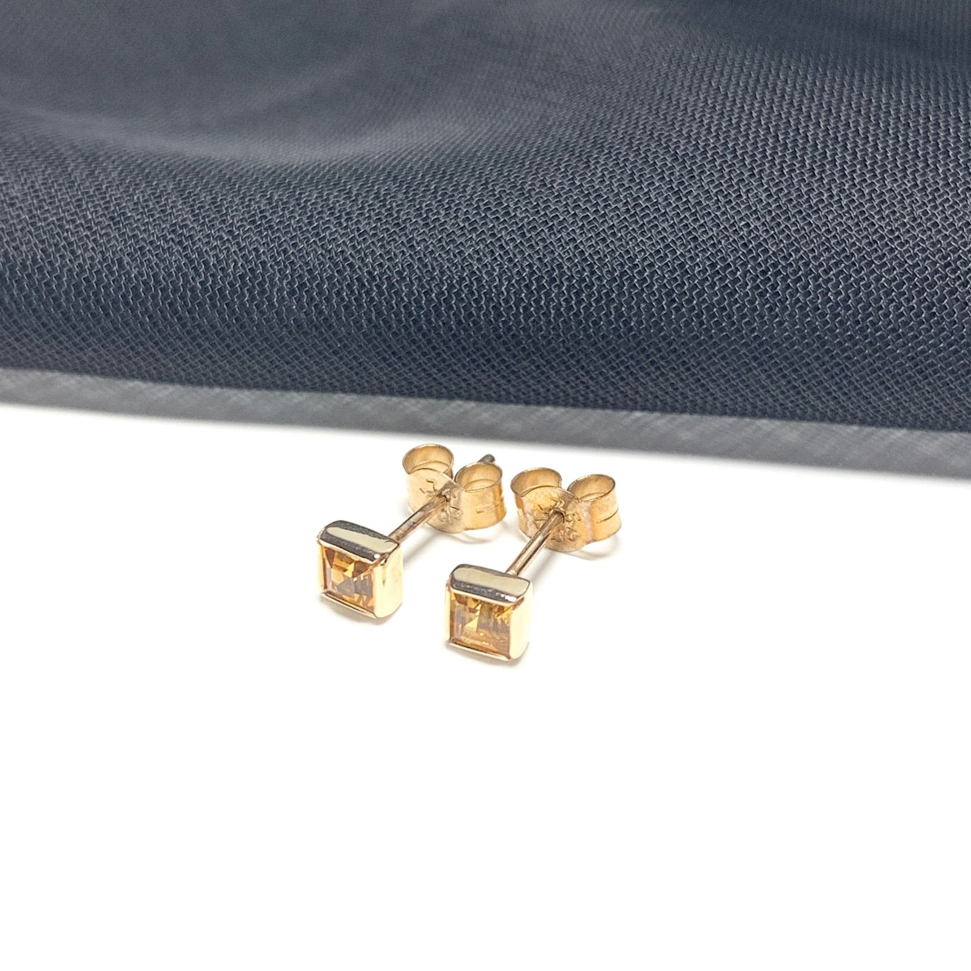 Small square dark yellow citrine gold earrings