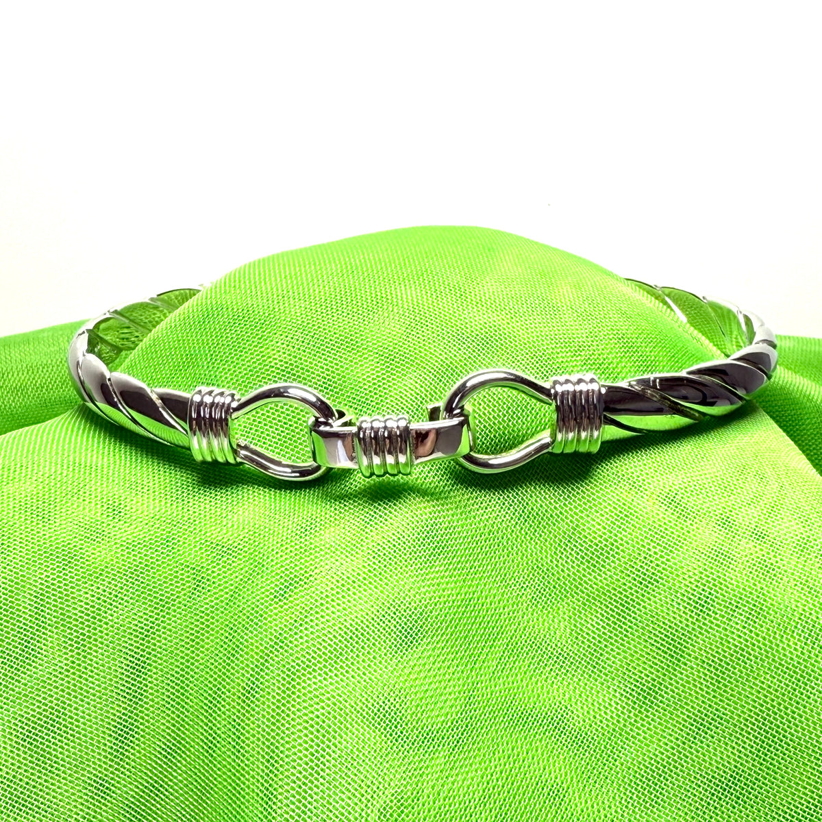 solid sterling silver opening twisted bangle