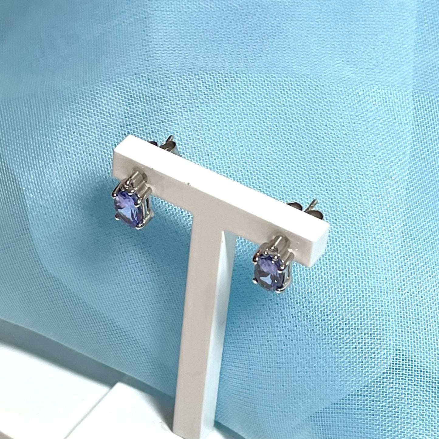 Tanzanite and diamond white gold stud earrings