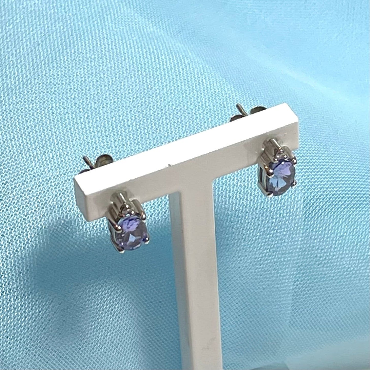 Tanzanite and diamond white gold stud earrings