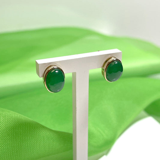 Green jade yellow gold oval stud earrings