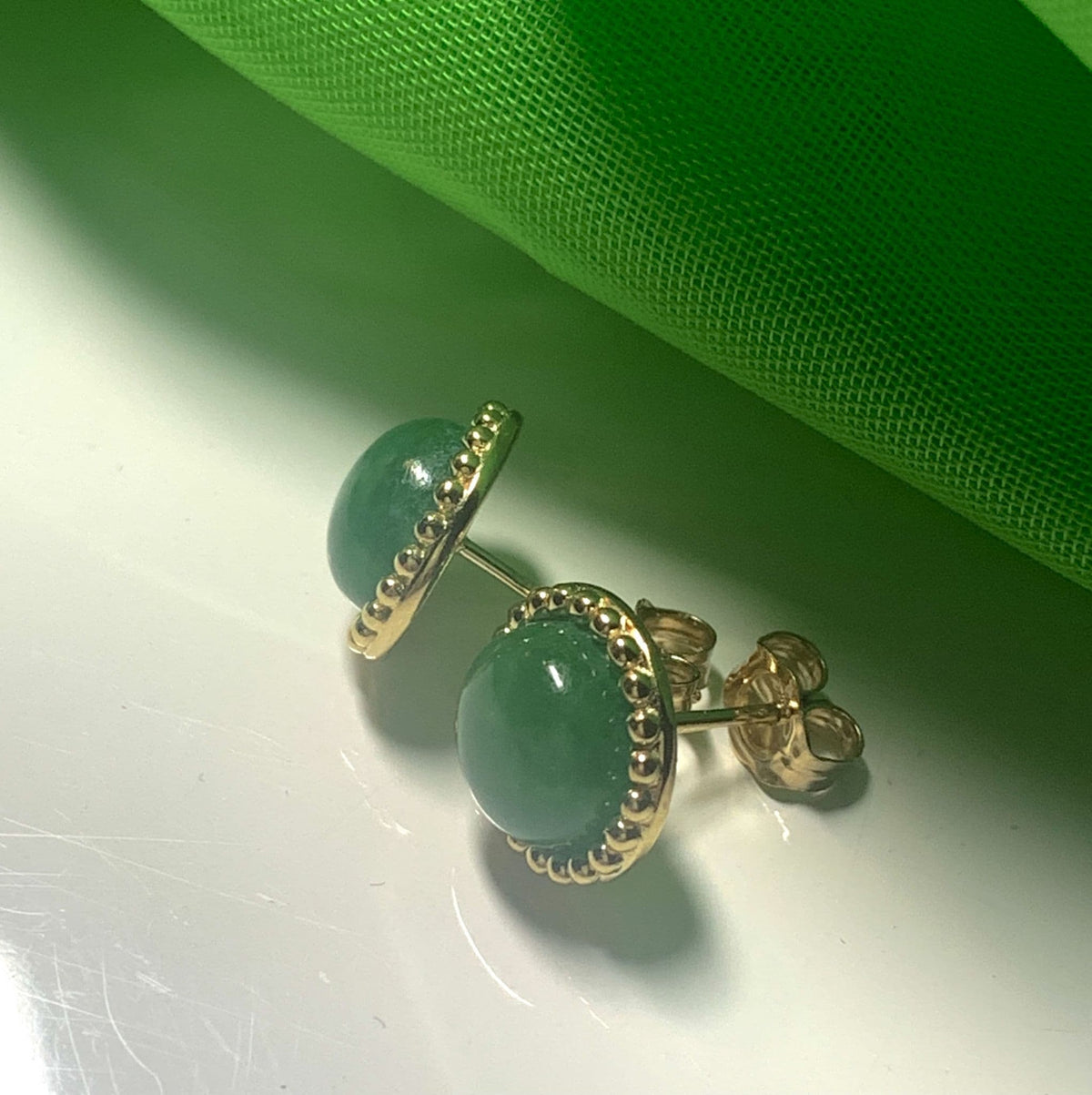Patterned Green Jade Round Yellow Gold Stud Earrings