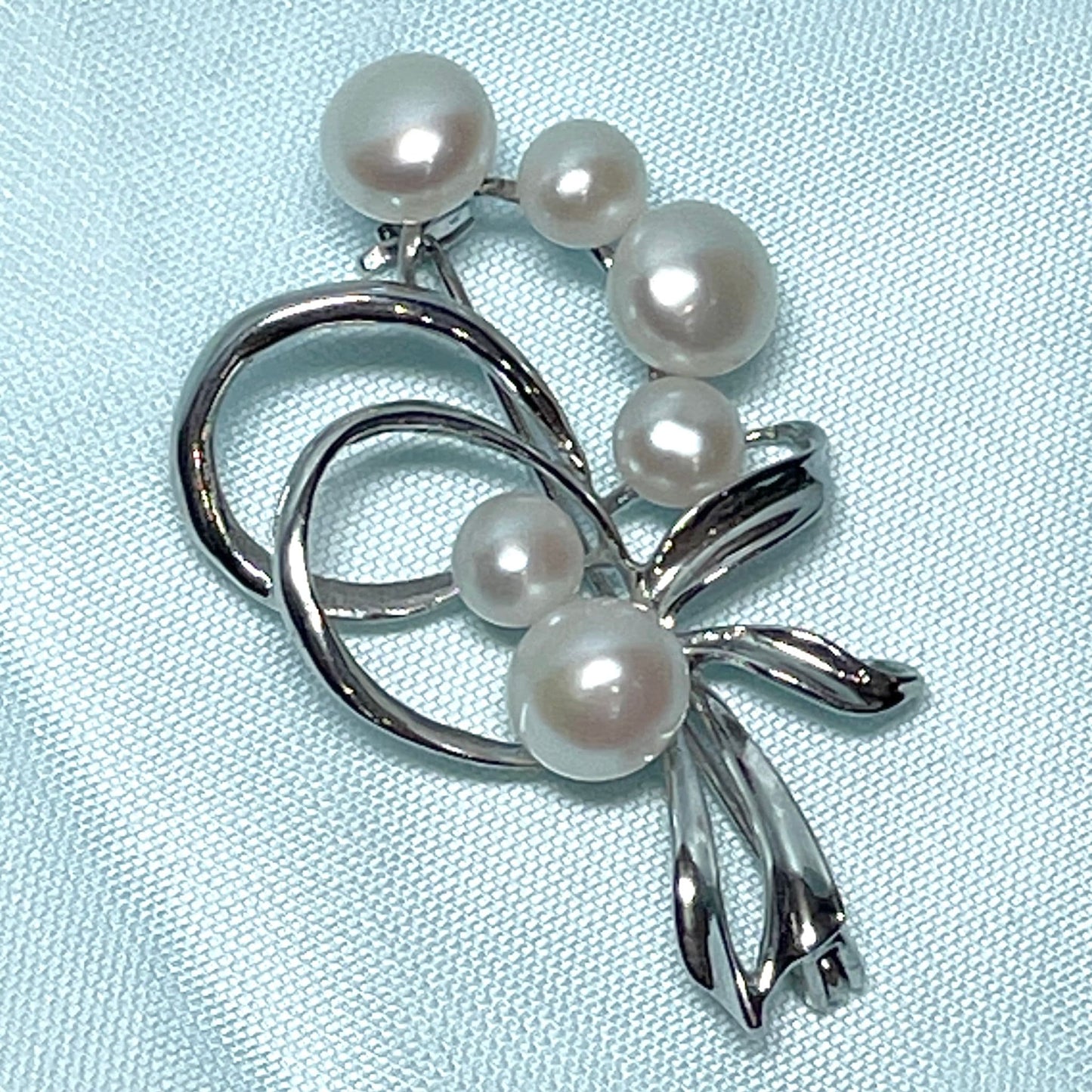 Silver Pearl Flower Brooch