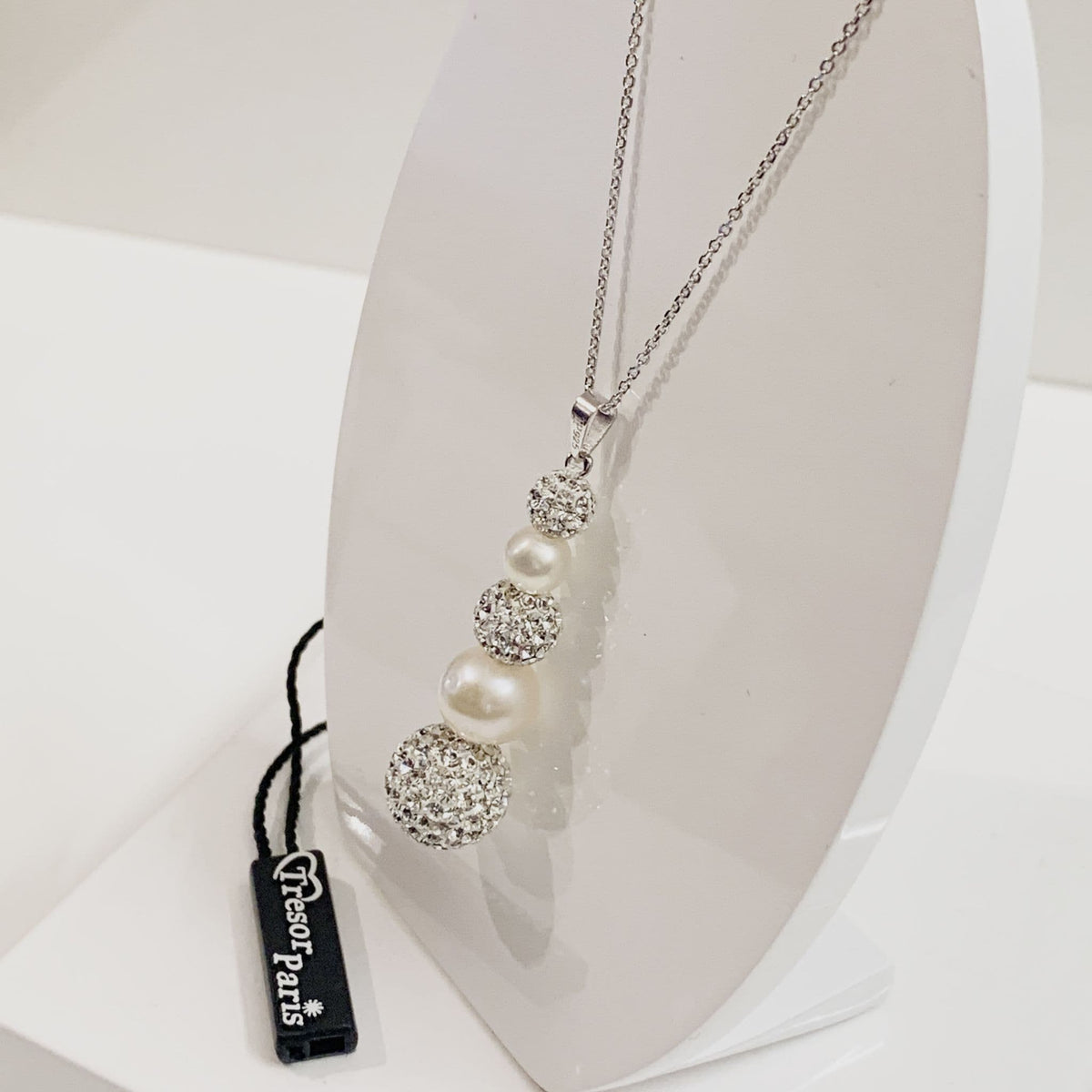 Tresor Paris White and Pearl Drop Pendant