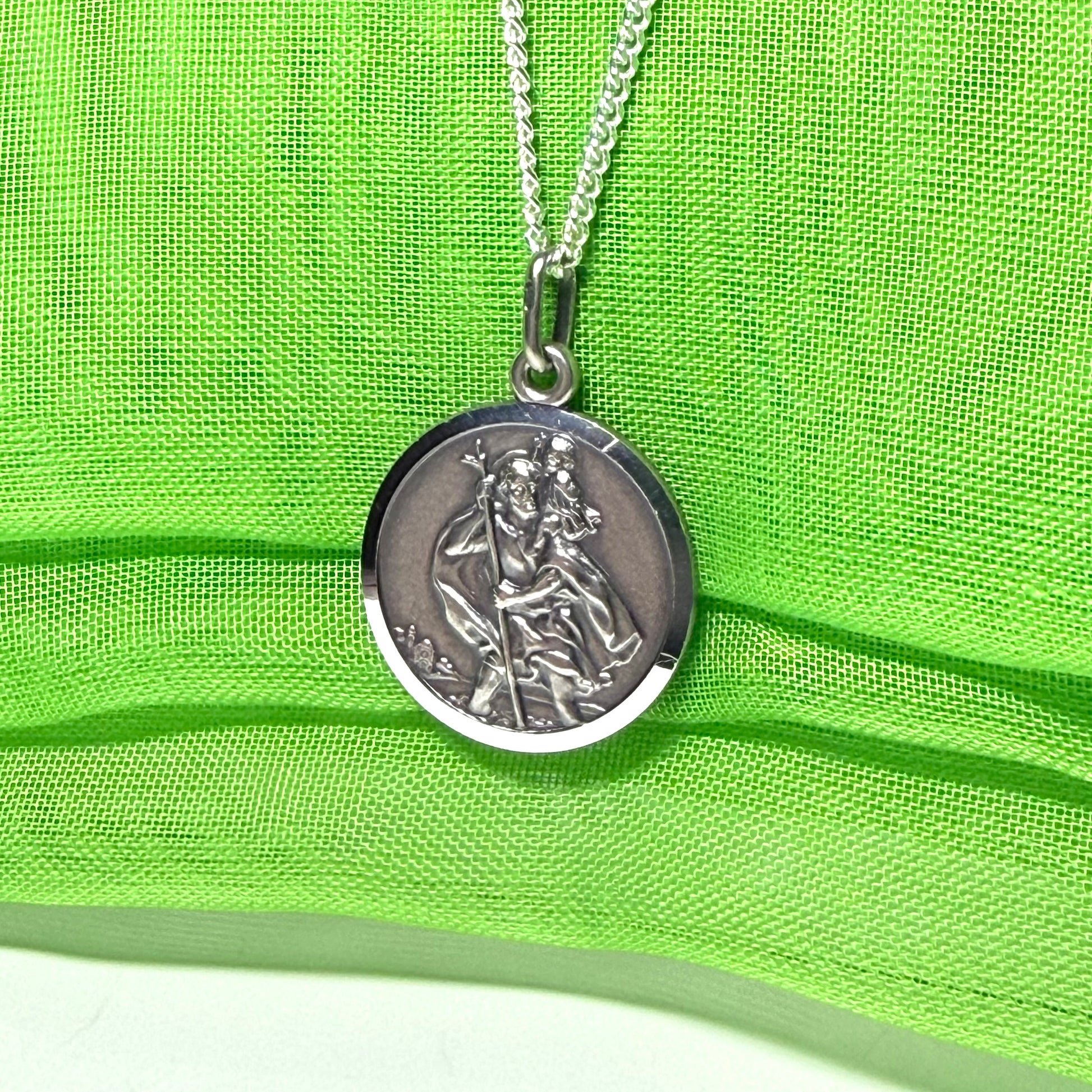 18 mm Sterling silver large round St. Christopher including chain