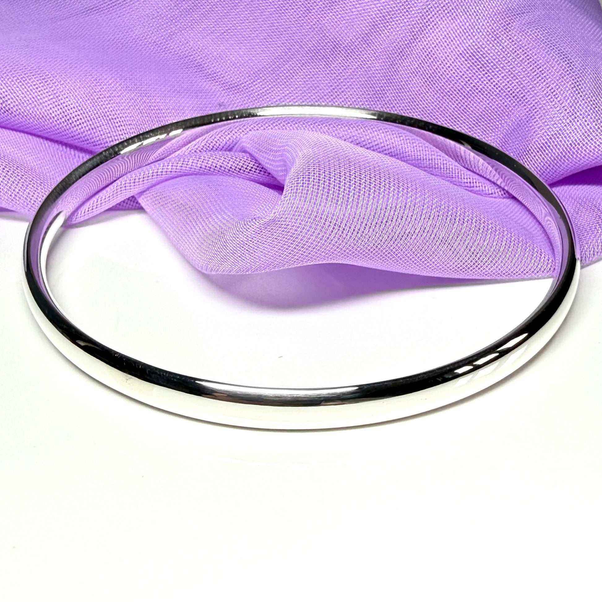 5.5 mm rounded plain sterling silver polished bangle