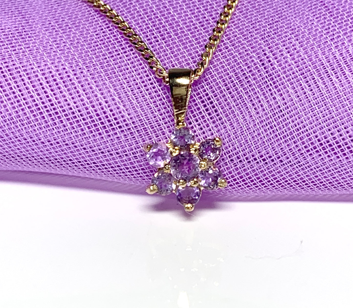 9 Carat yellow gold real amethyst cluster necklace