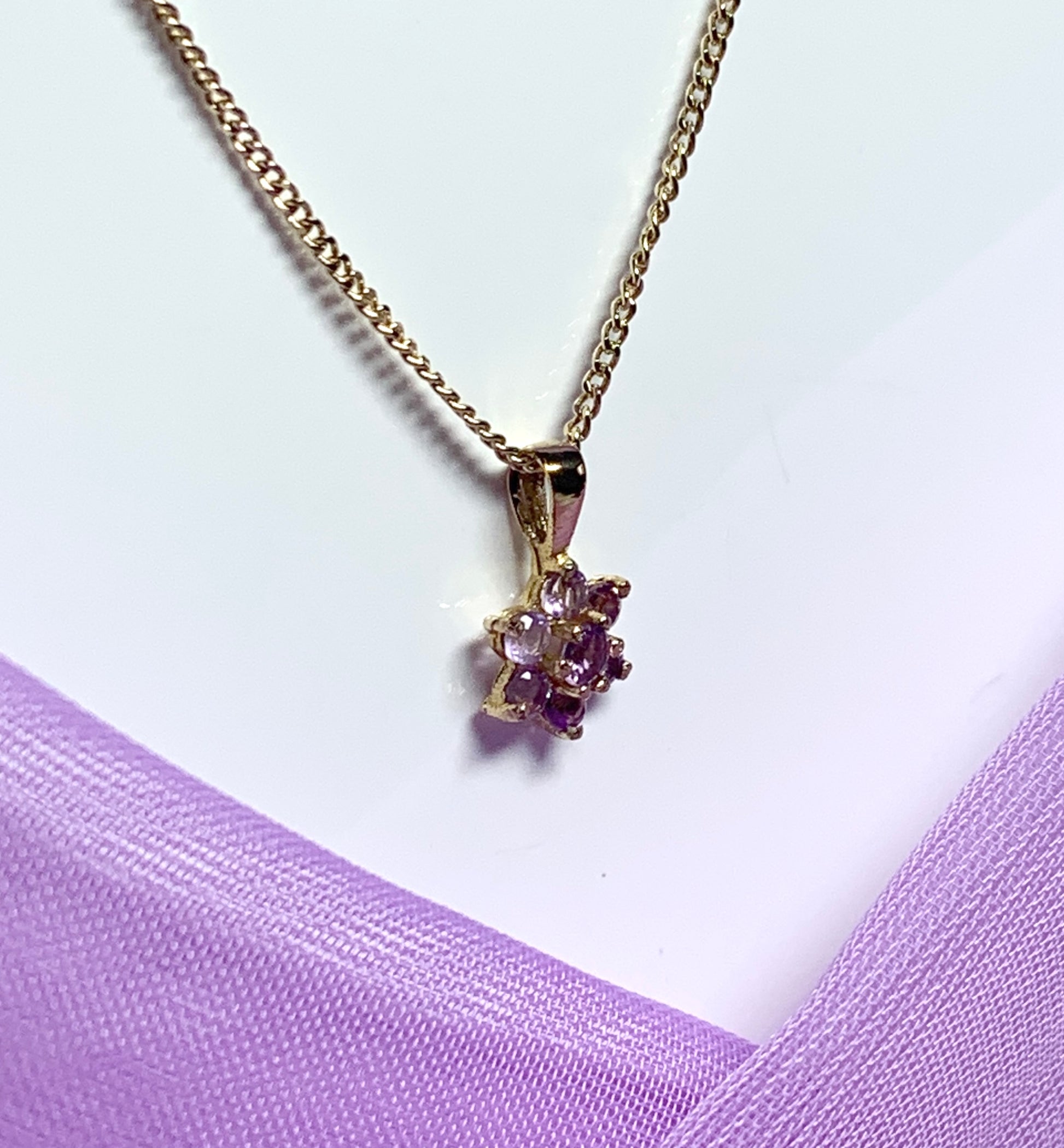 9 Carat yellow gold real amethyst cluster necklace