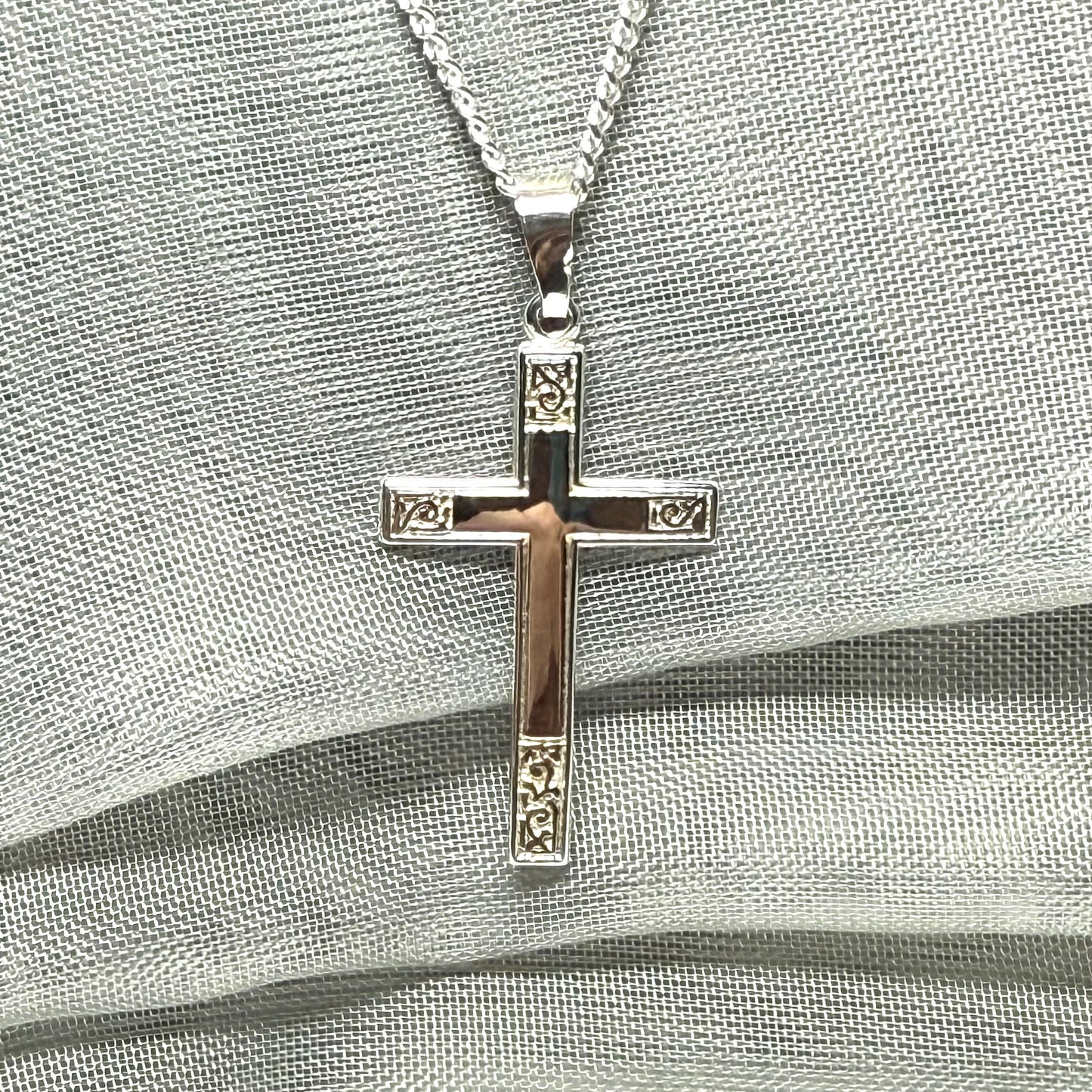 Diamond Cut Solid Sterling Silver Patterned Cross With Chain