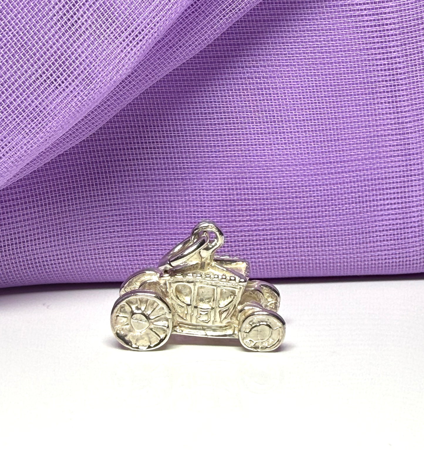 King_Queens_Stage_Coach_Sterling_Silver_Charm