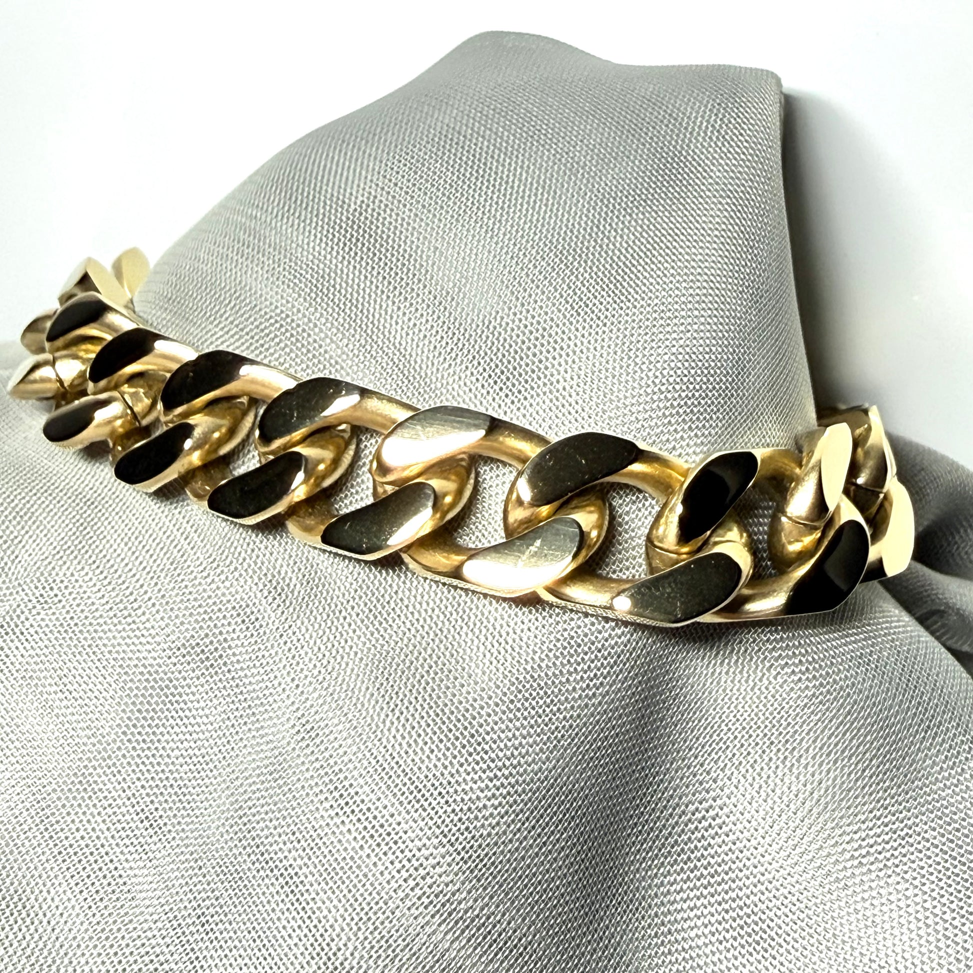 Men's heavy gold plated 8.5 inch curb bracelet
