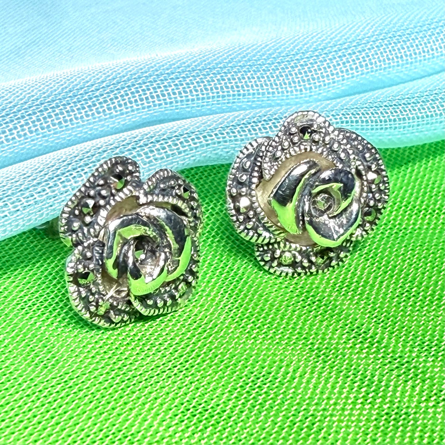 Pair of Real marcasite round flower stud earrings sterling silver