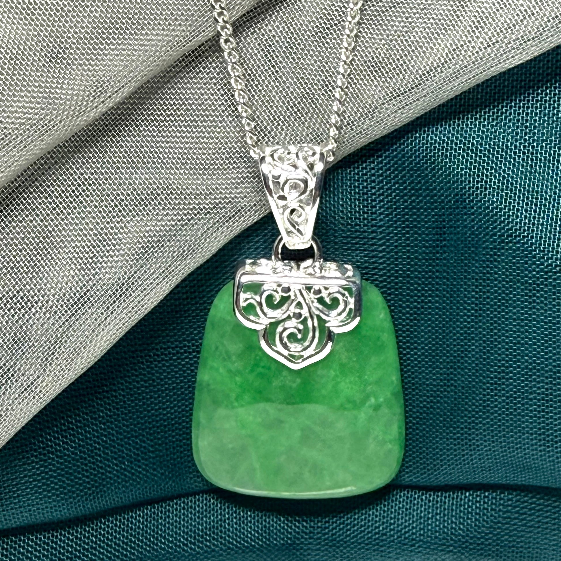 Real green jade necklace large cushion shaped with a solid silver curb chain included sterling silver, truly gorgeous