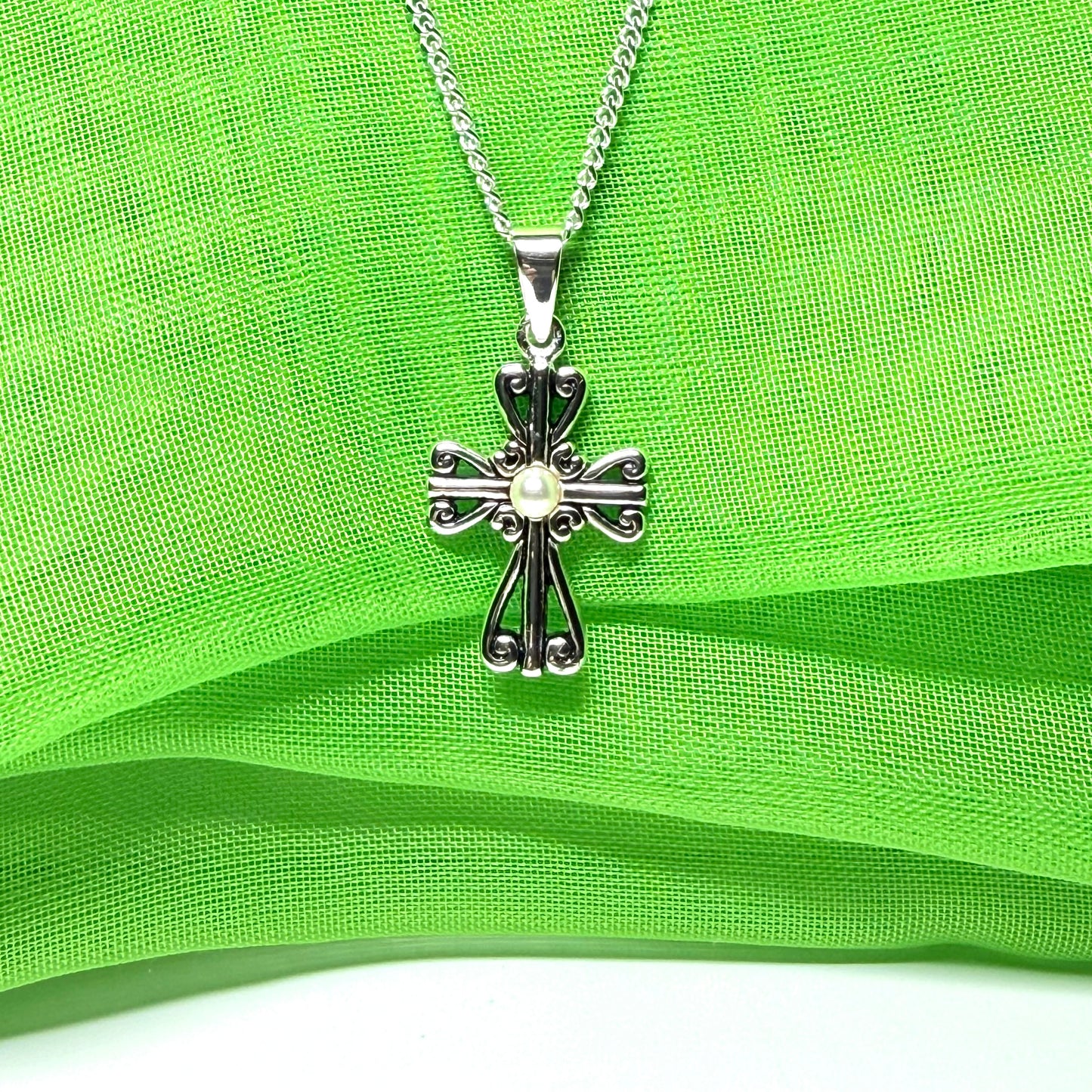 Sterling Silver Real freshwater Pearl Set Fancy Cross Including Chain