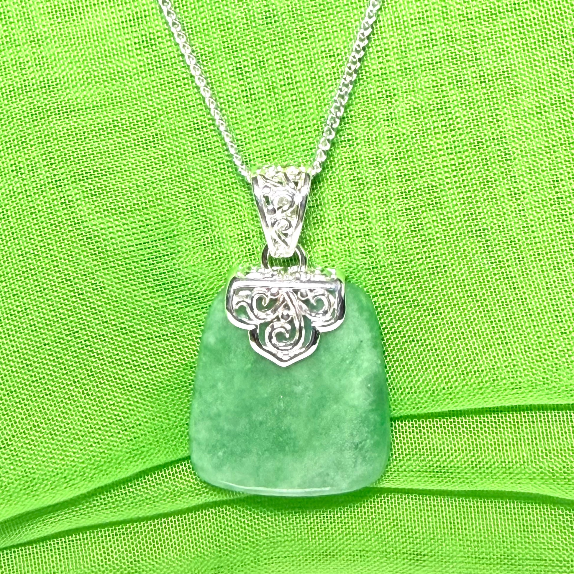 A Stunning real jade necklace green sterling silver large cushion shaped, a really gorgeous design