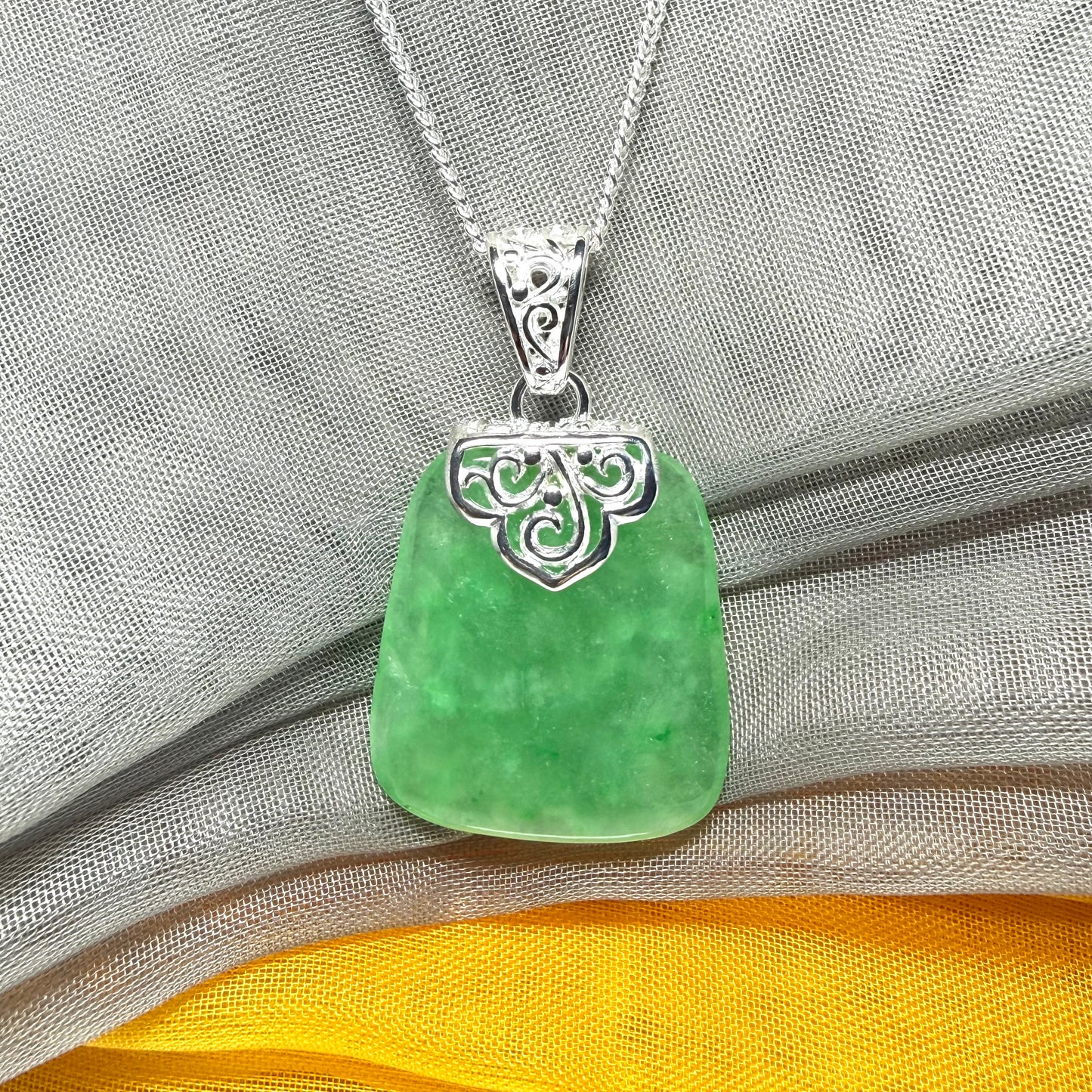 A beautiful & stunning real green jade necklace large cushion shaped