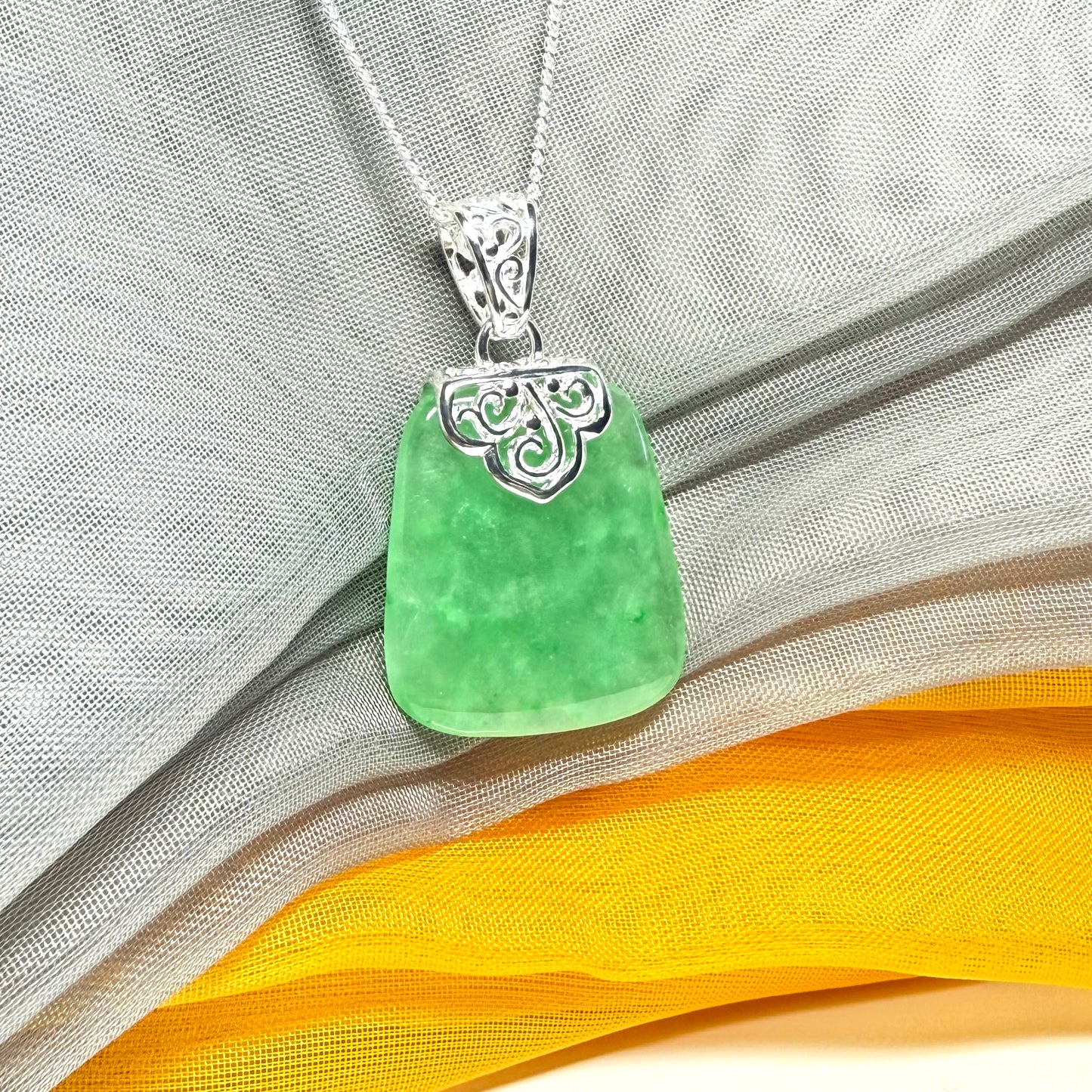A beautiful & stunning real green jade necklace large cushion shaped, simply gorgeous