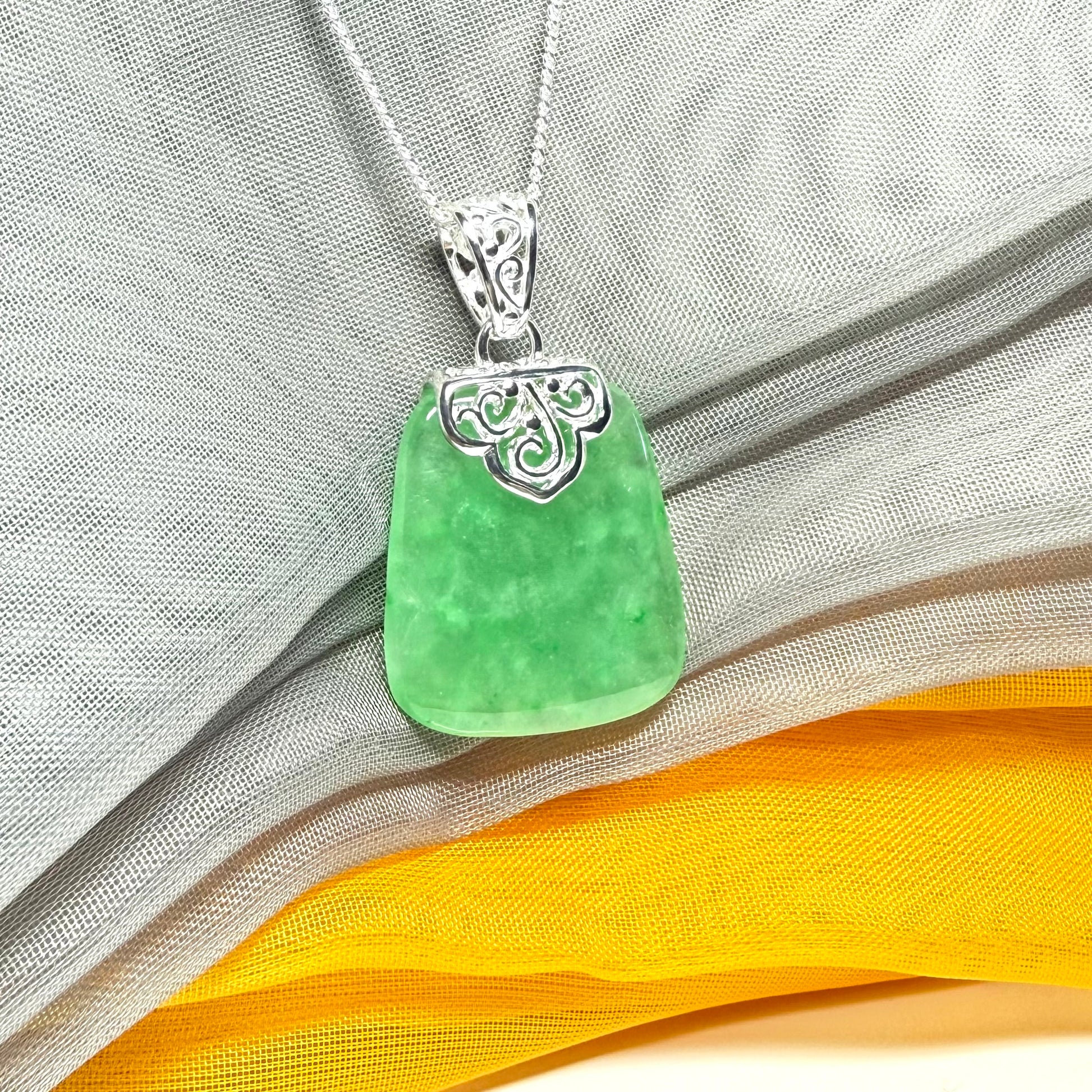 A beautiful & stunning real green jade necklace large cushion shaped, simply gorgeous