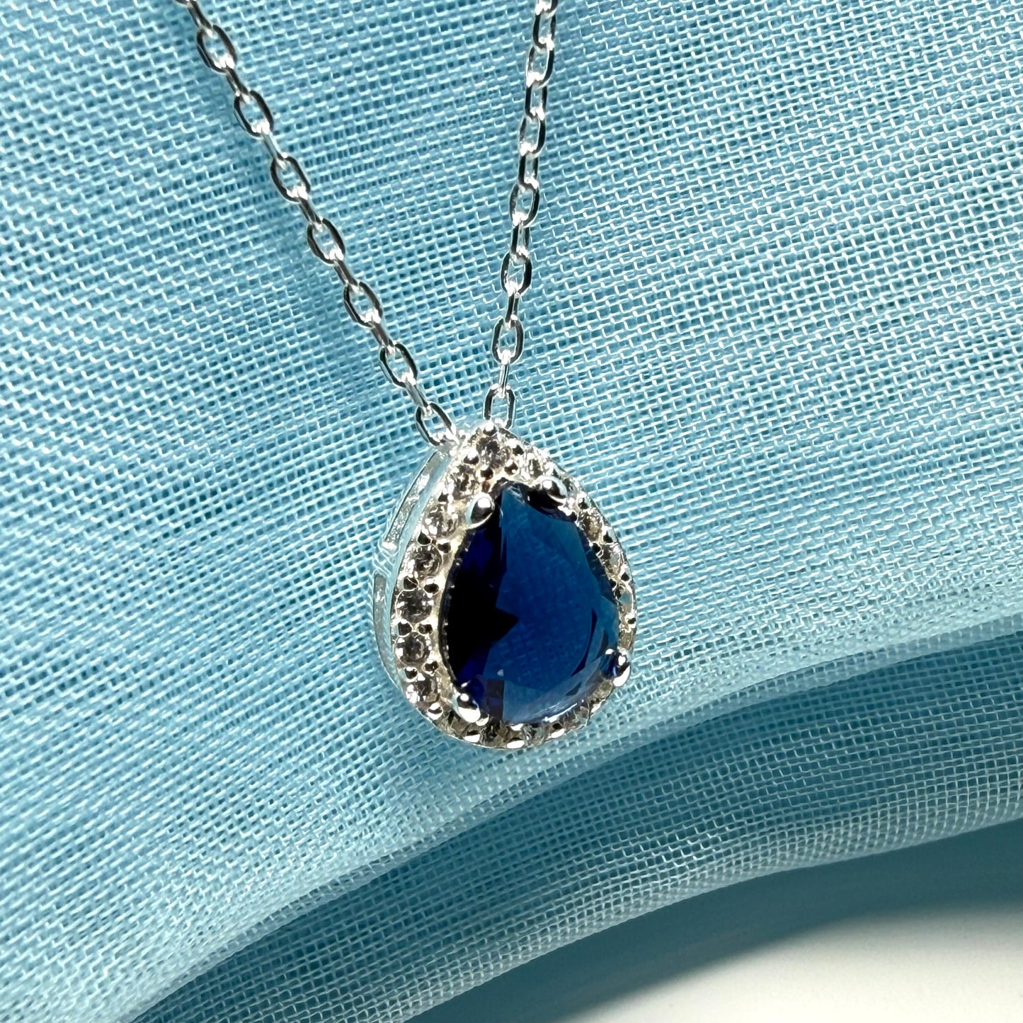 Necklace bright blue and white cubic zirconia teardrop cluster dress pear shaped cocktail pendant