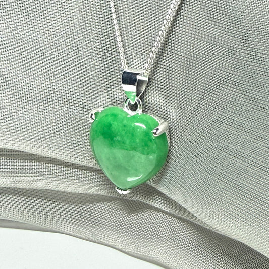 Gorgeous real green jade necklace heart shaped sterling silver, exquisitely designed pendant with chain