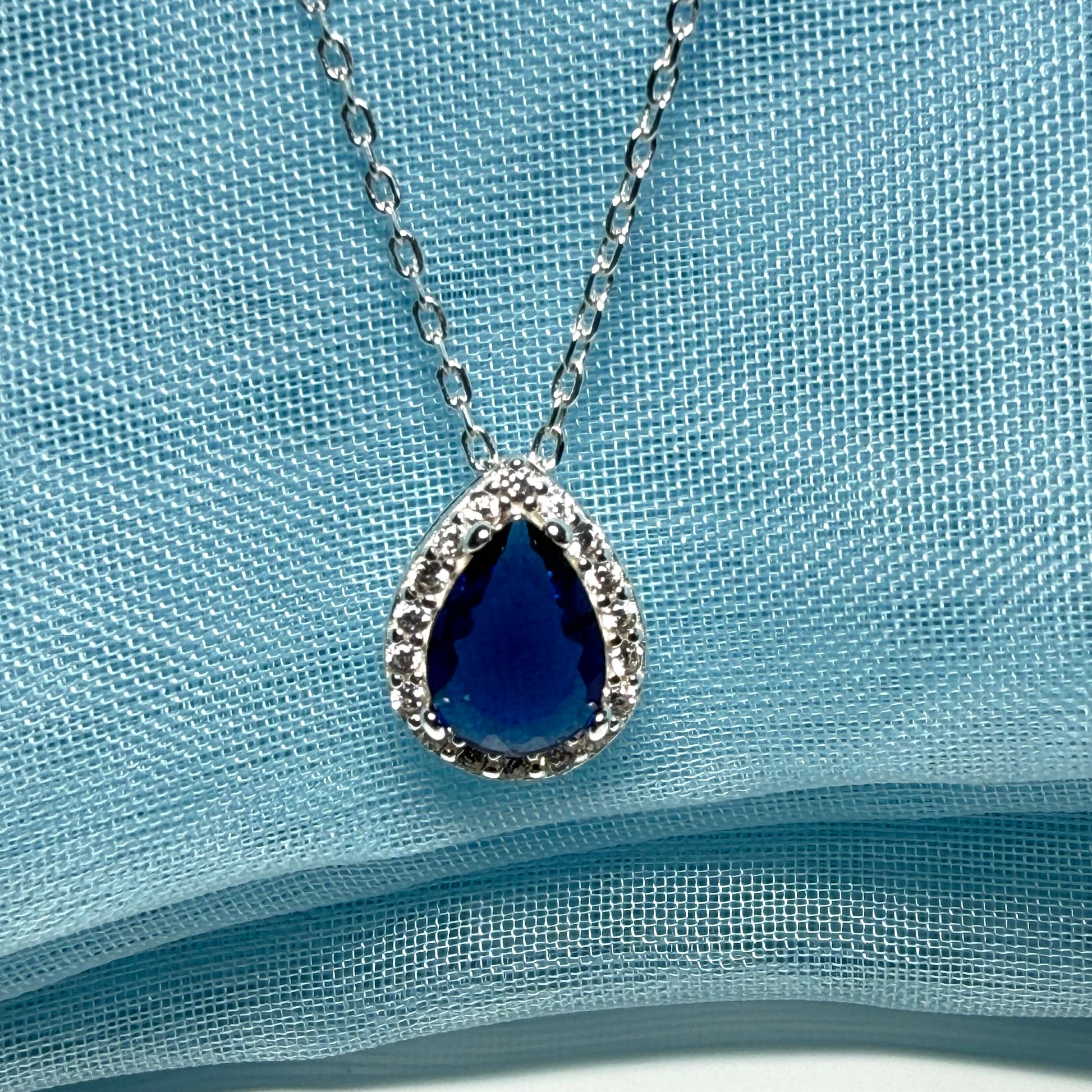 Necklace bright blue and white cubic zirconia teardrop cluster dress pear shaped cocktail pendant