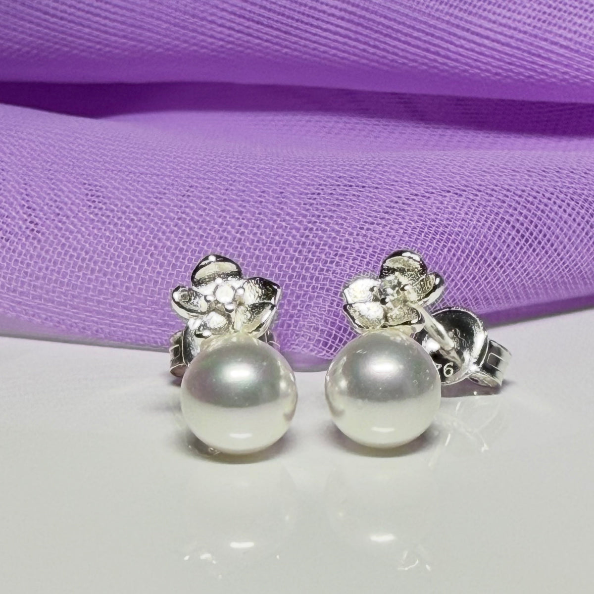 Real freshwater pearl sterling silver round shaped flower stud earrings