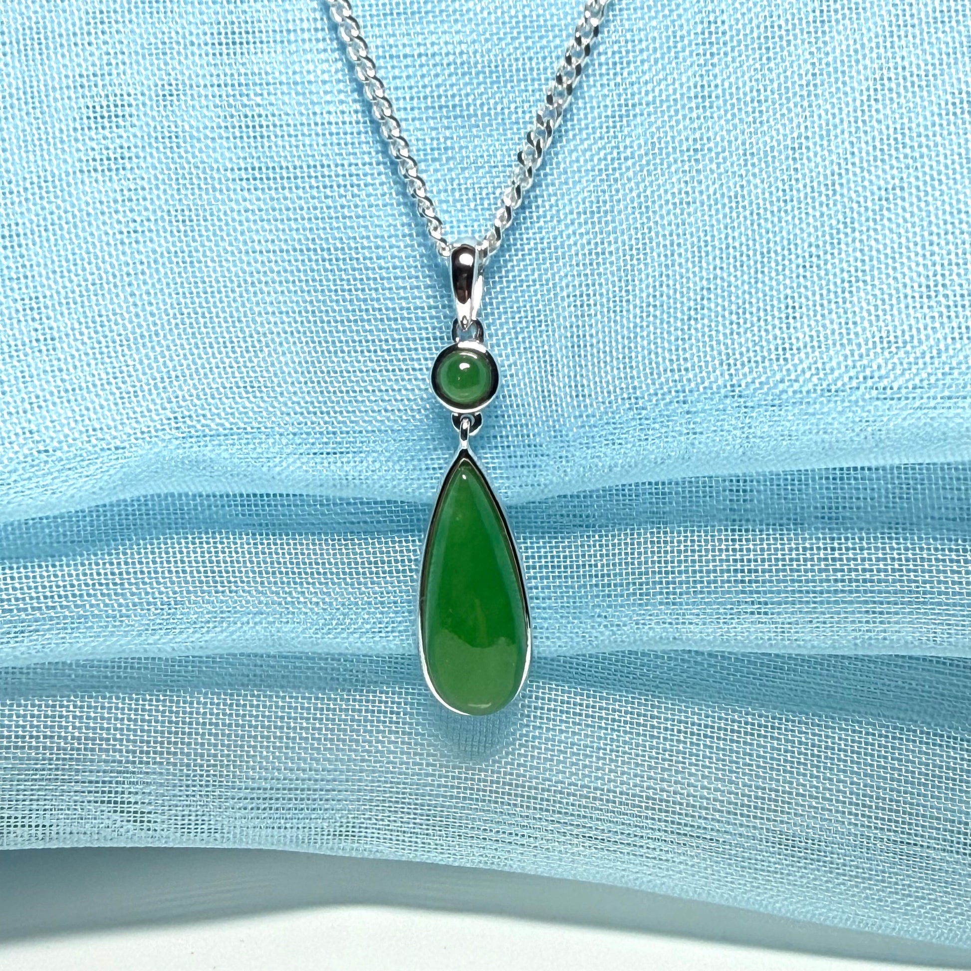 Real green jade double white gold pear and round shaped necklace