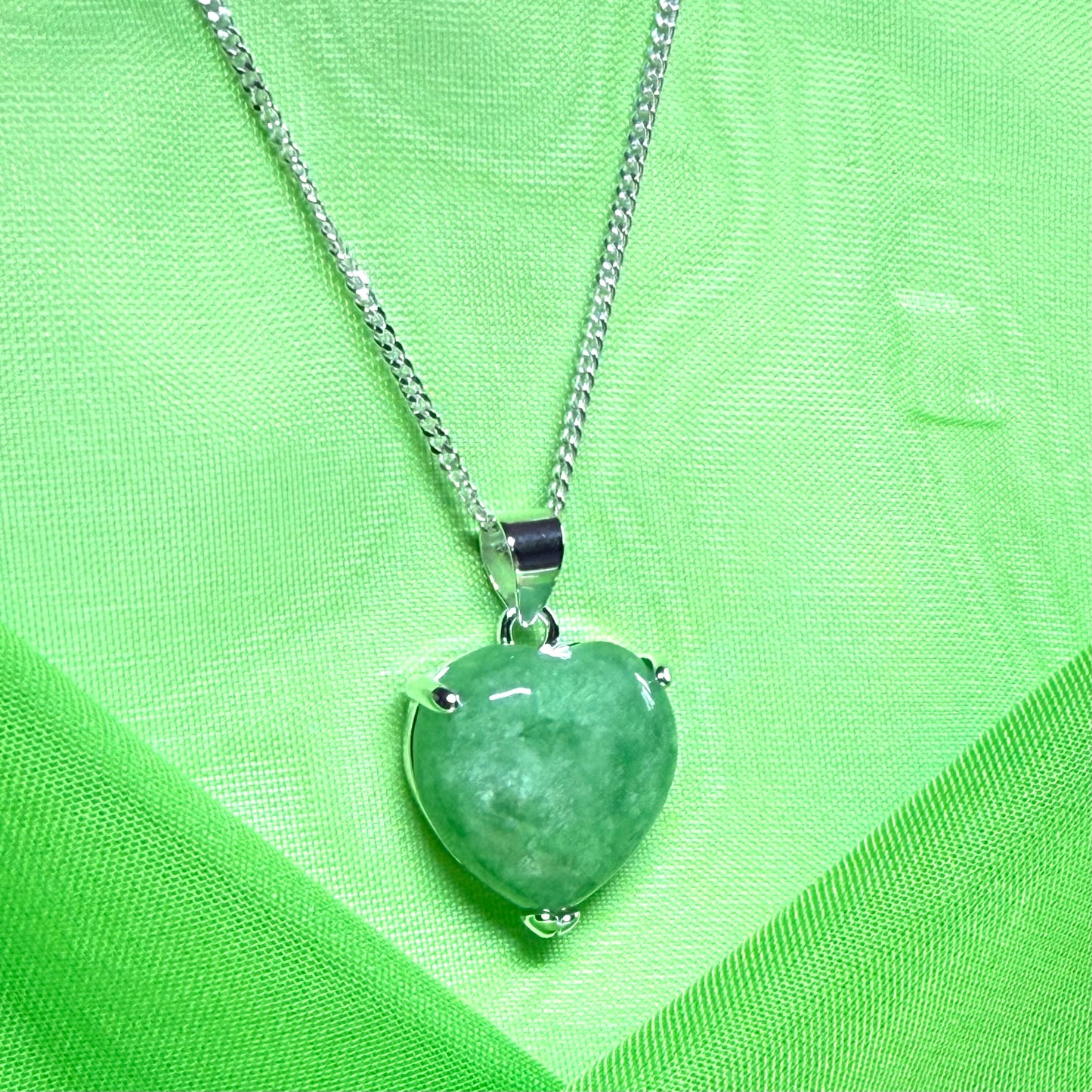 A_real_green_jade_pendant_heart_shaped_sterling_silver_an_eye_opening_design_necklace