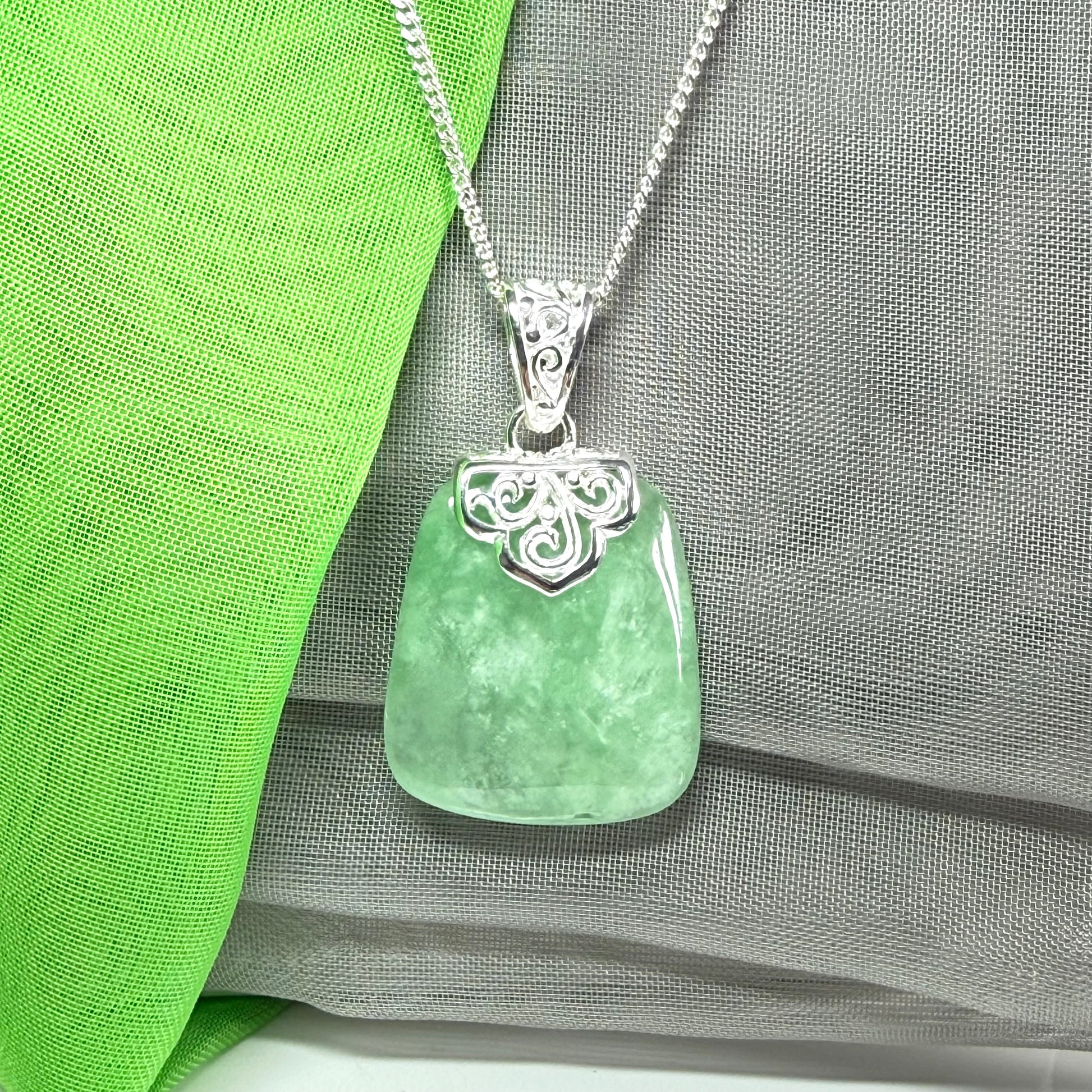Real jade necklace green patterned sterling silver