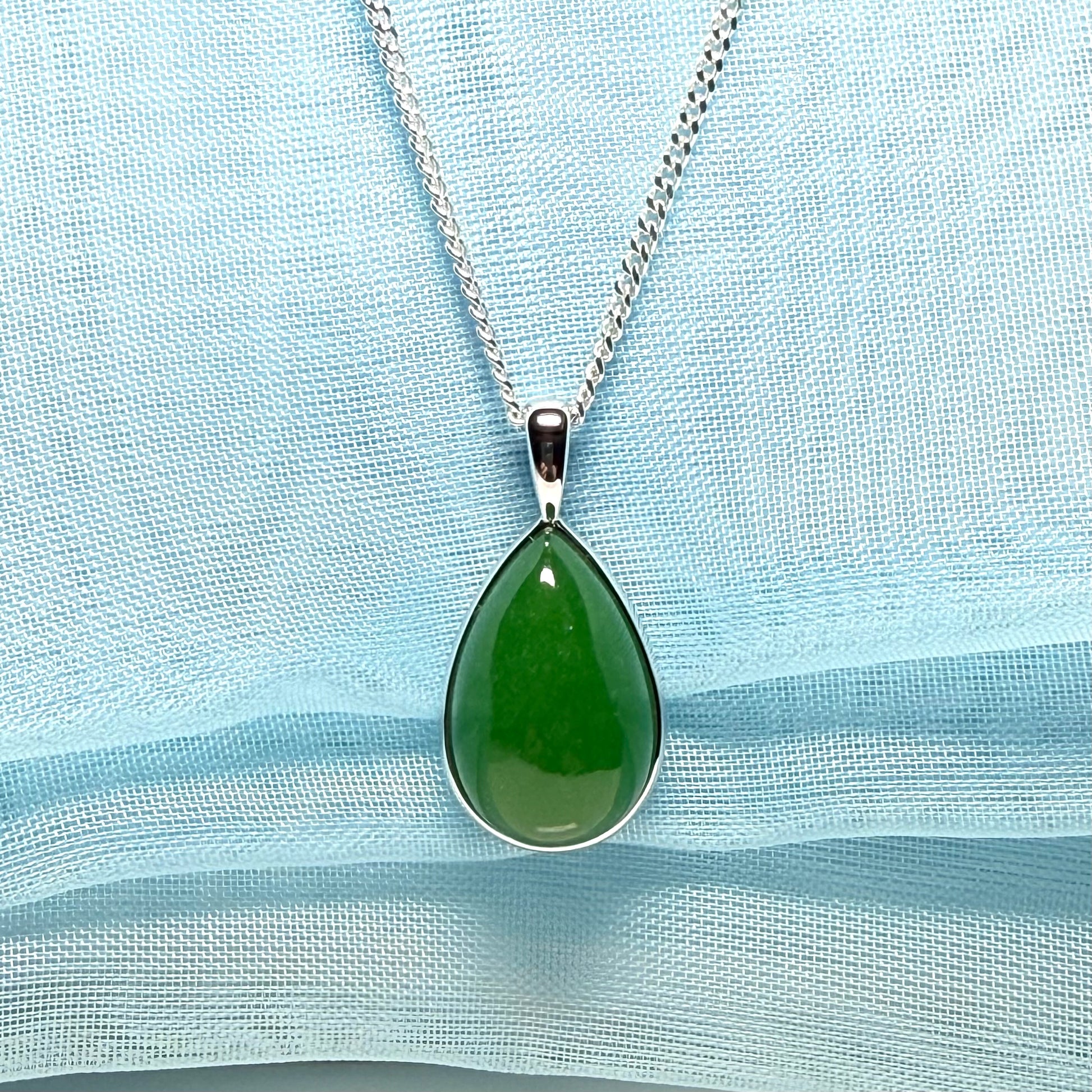 Real jade necklace teardrop pear necklace white gold pendant with a chain