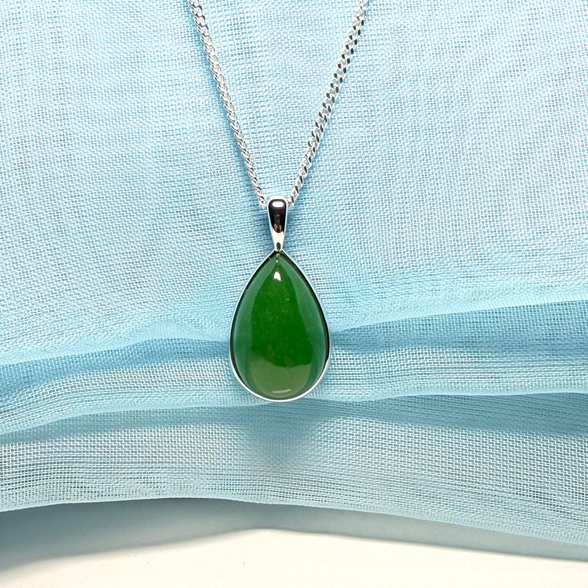 Real jade necklace teardrop pear necklace white gold pendant with a chain