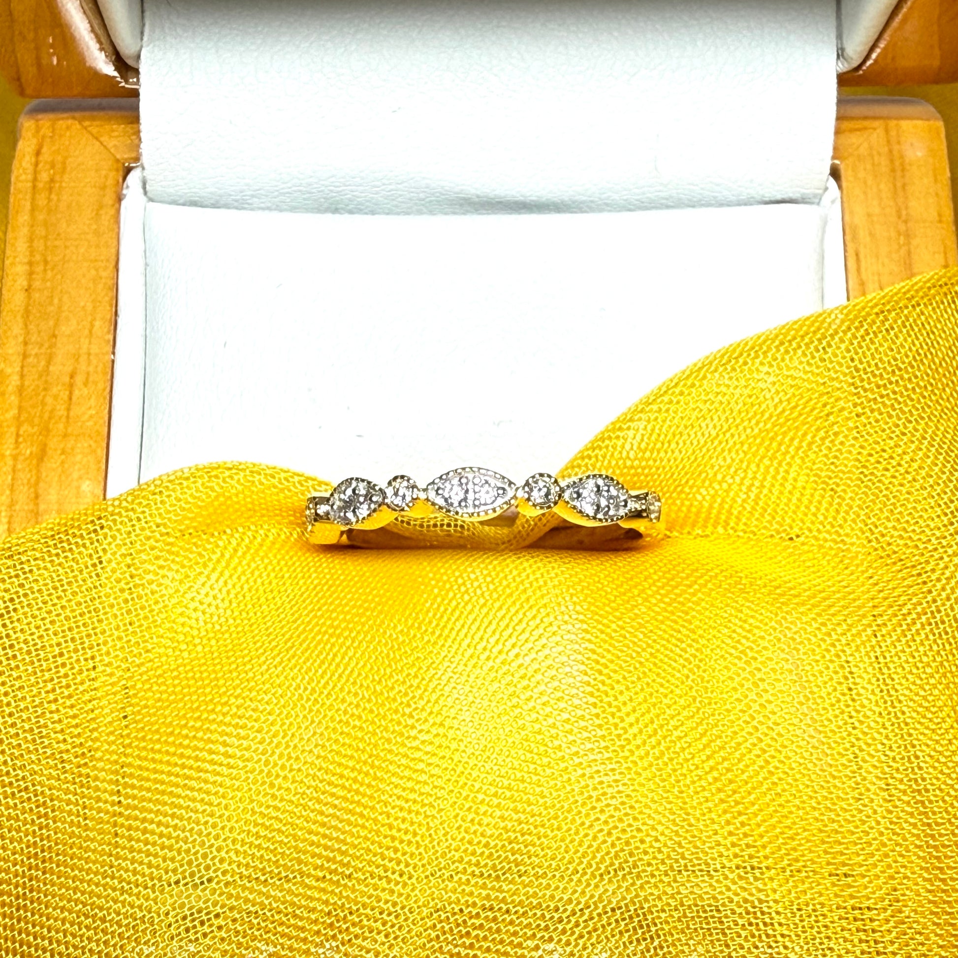 Real round cut diamond eternity ring yellow gold 17 points
