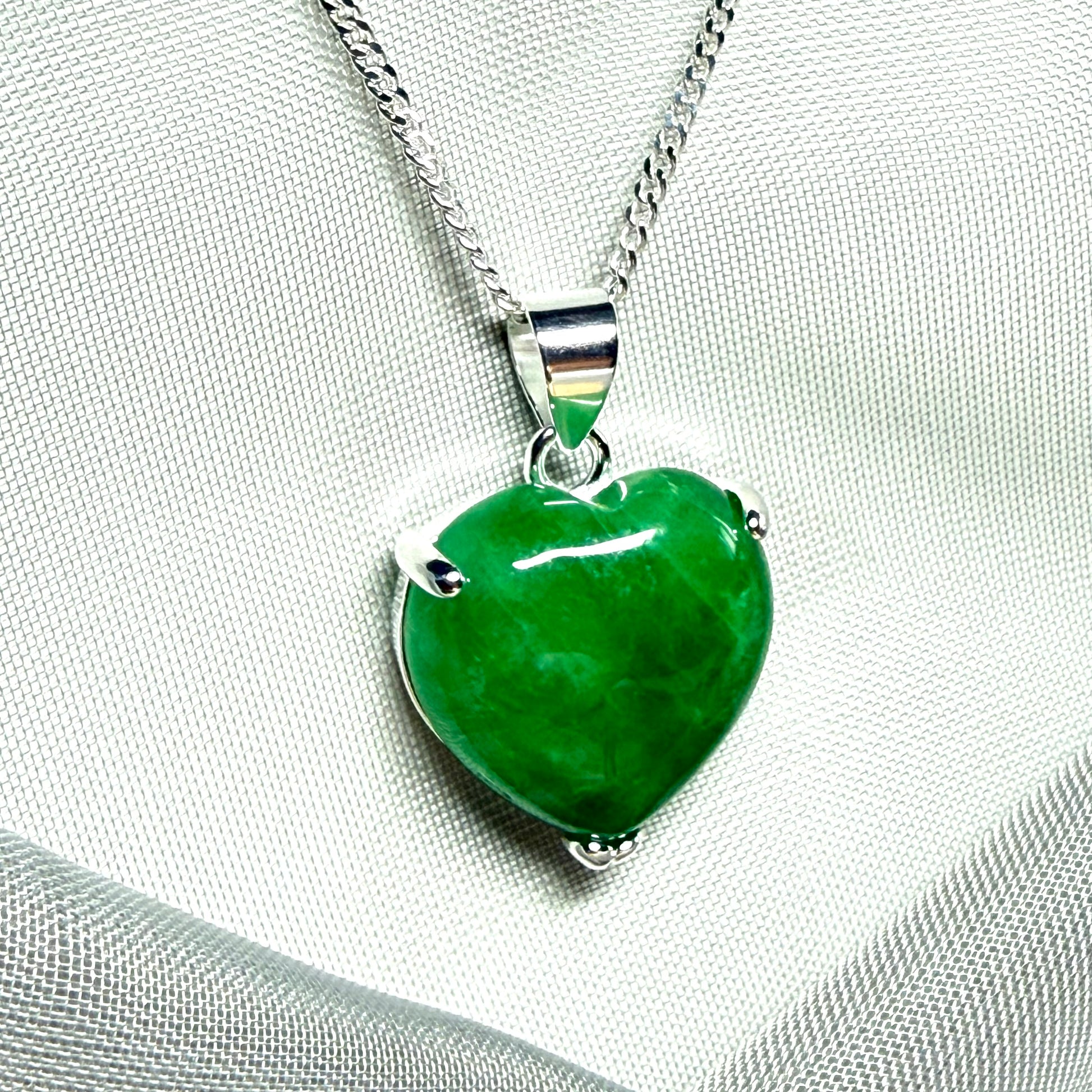 A really stunning pendant with a real jade necklace heart shaped sterling silver, green pendant