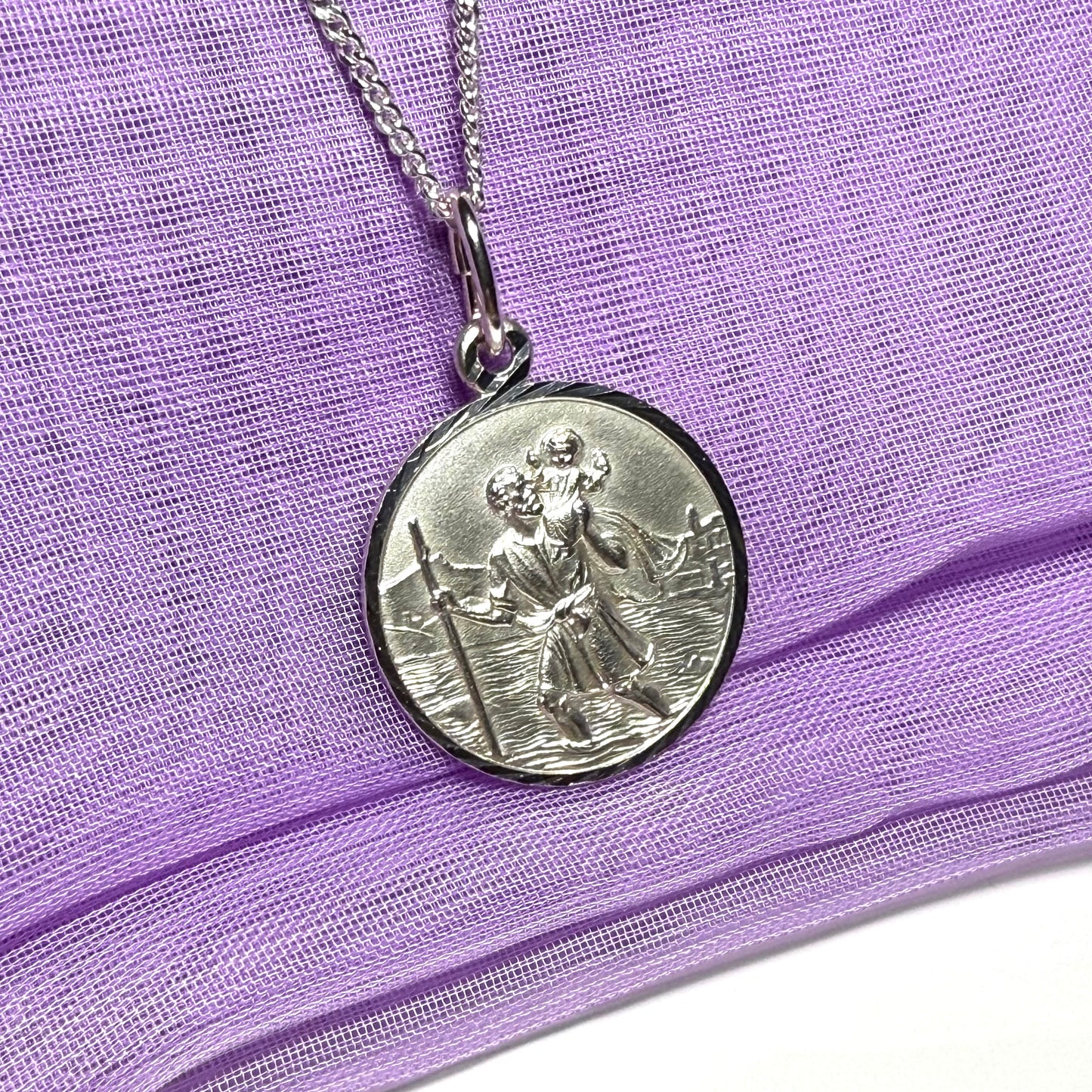 Sterling silver round St. Christopher including chain 22 mm