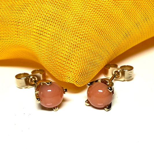 Beautiful real coral yellow gold round simple four claw set stud earrings