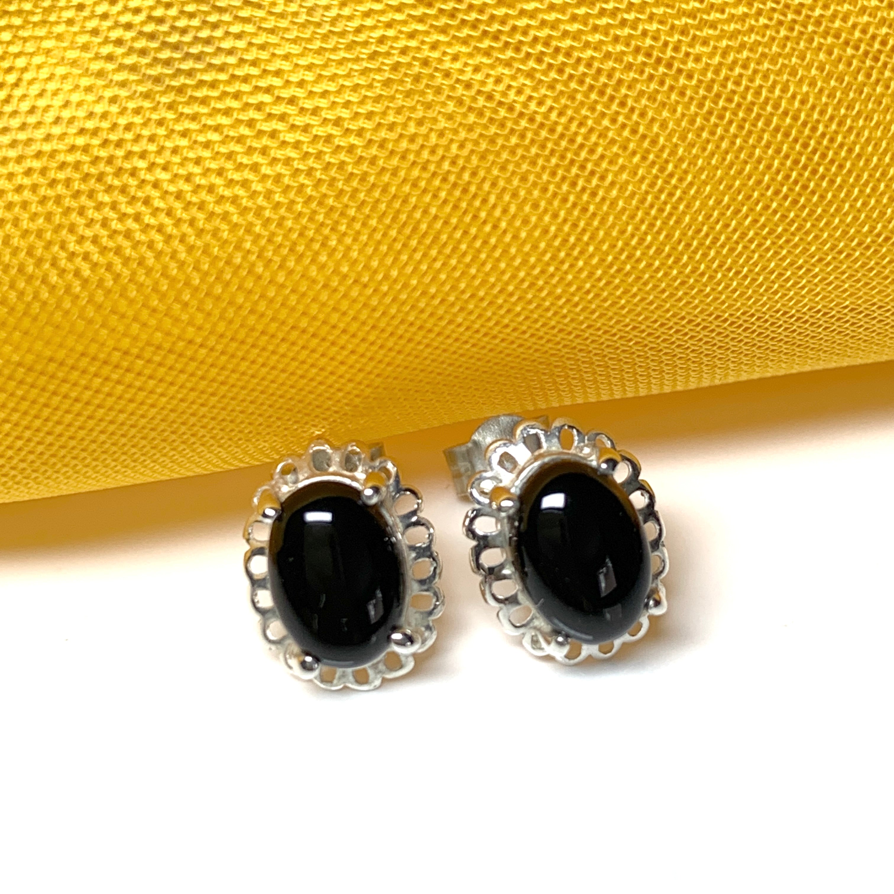 Onyx hot sale stud earrings