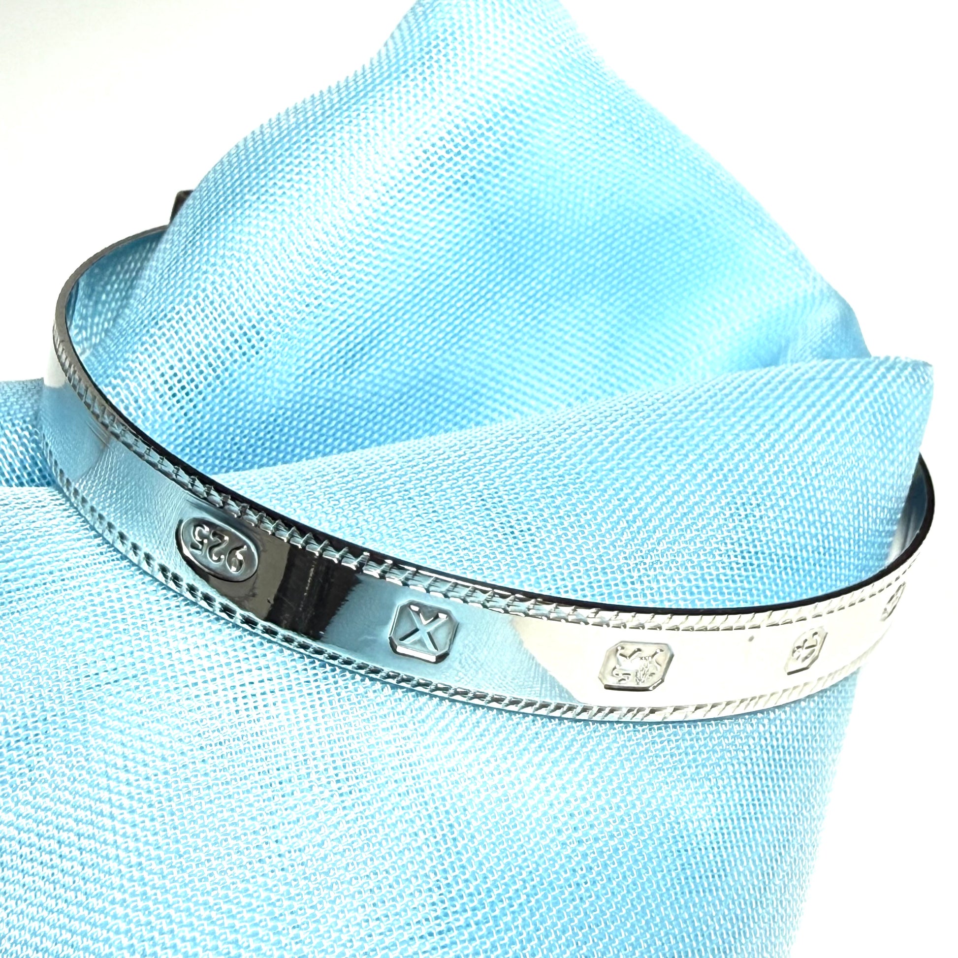 Childs medium expanding bangle sterling silver with a Hallmark feature design diamond cut edge