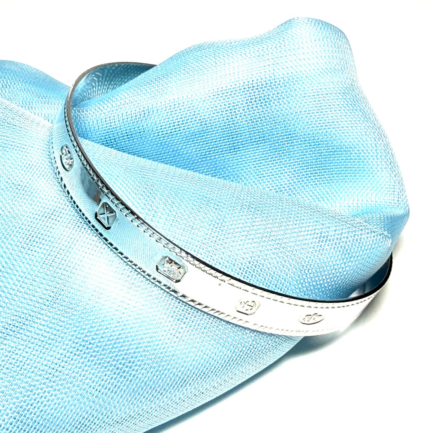 Childs medium expanding bangle sterling silver with a Hallmark feature design diamond cut edge