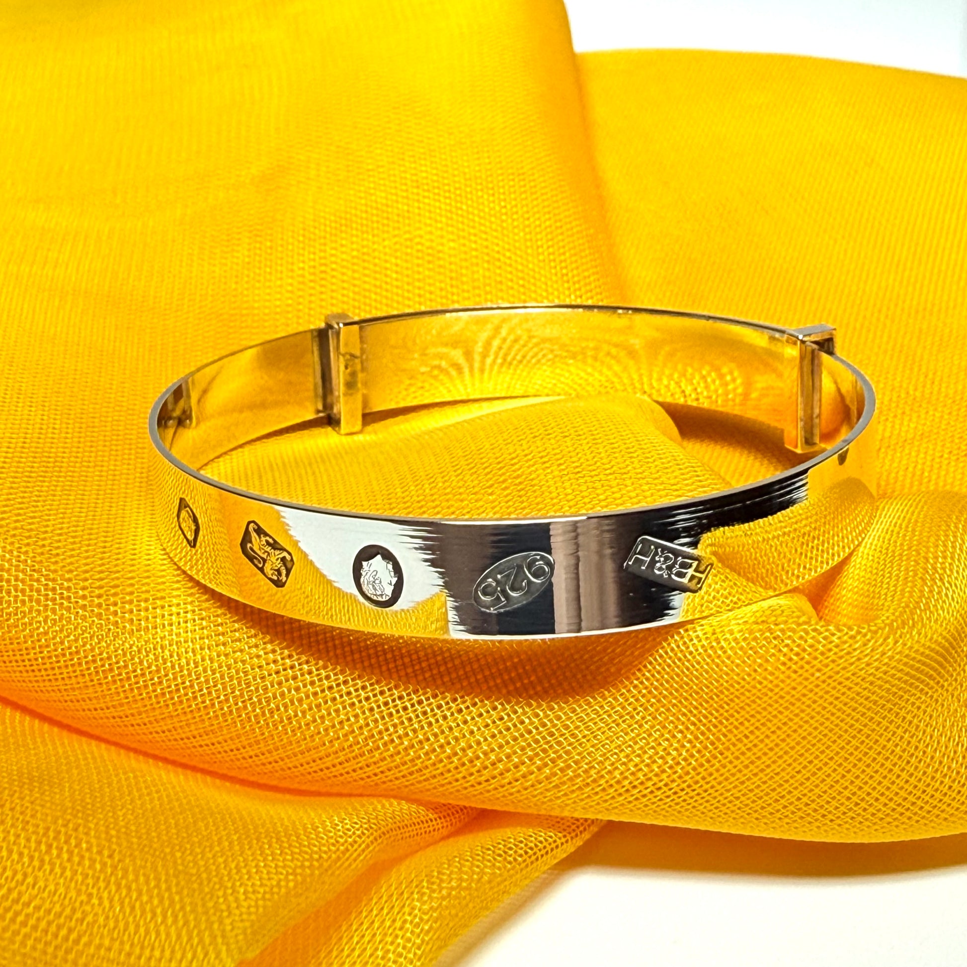 Childs small expanding bangle Hallmark feature designed sterling silver